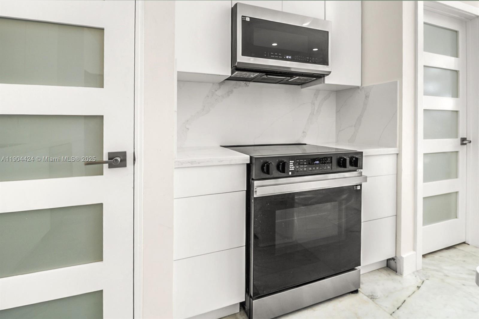 513 Leslie Dr #513 Hallandale Beach, FL 33009