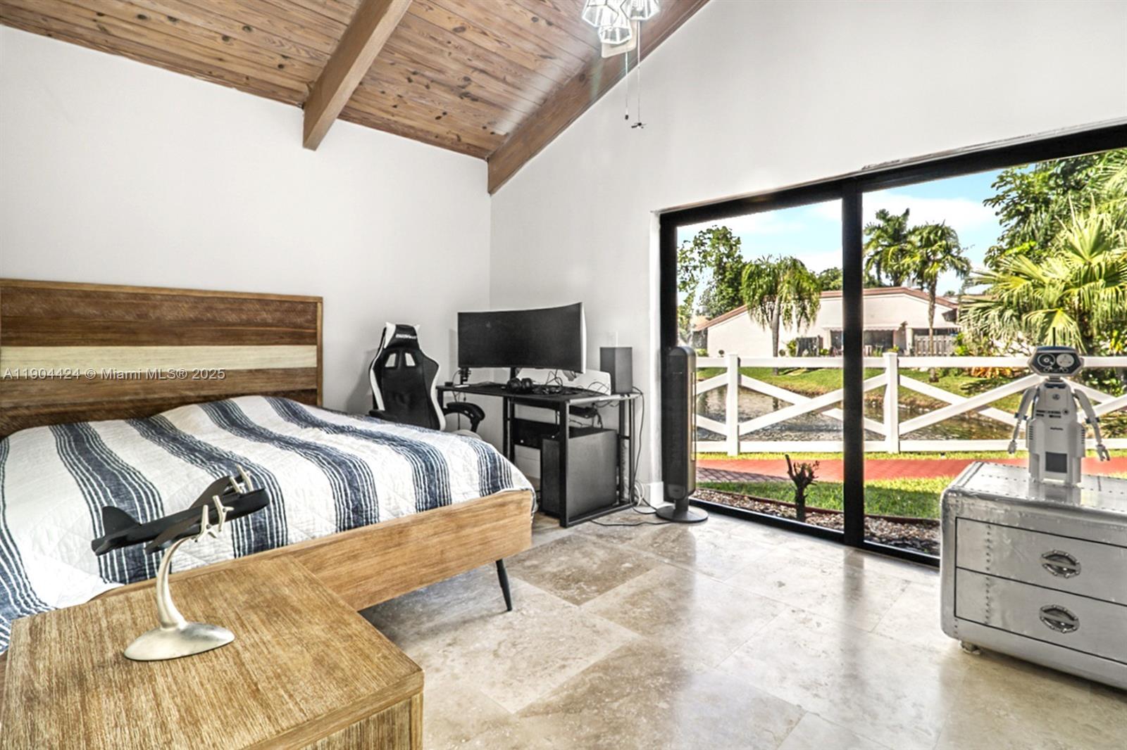 513 Leslie Dr #513 Hallandale Beach, FL 33009