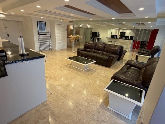 image Winston Towers 60010