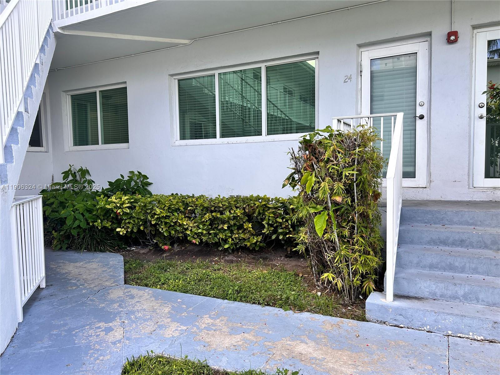 7207 Bay Dr #24 Miami Beach, FL 33141