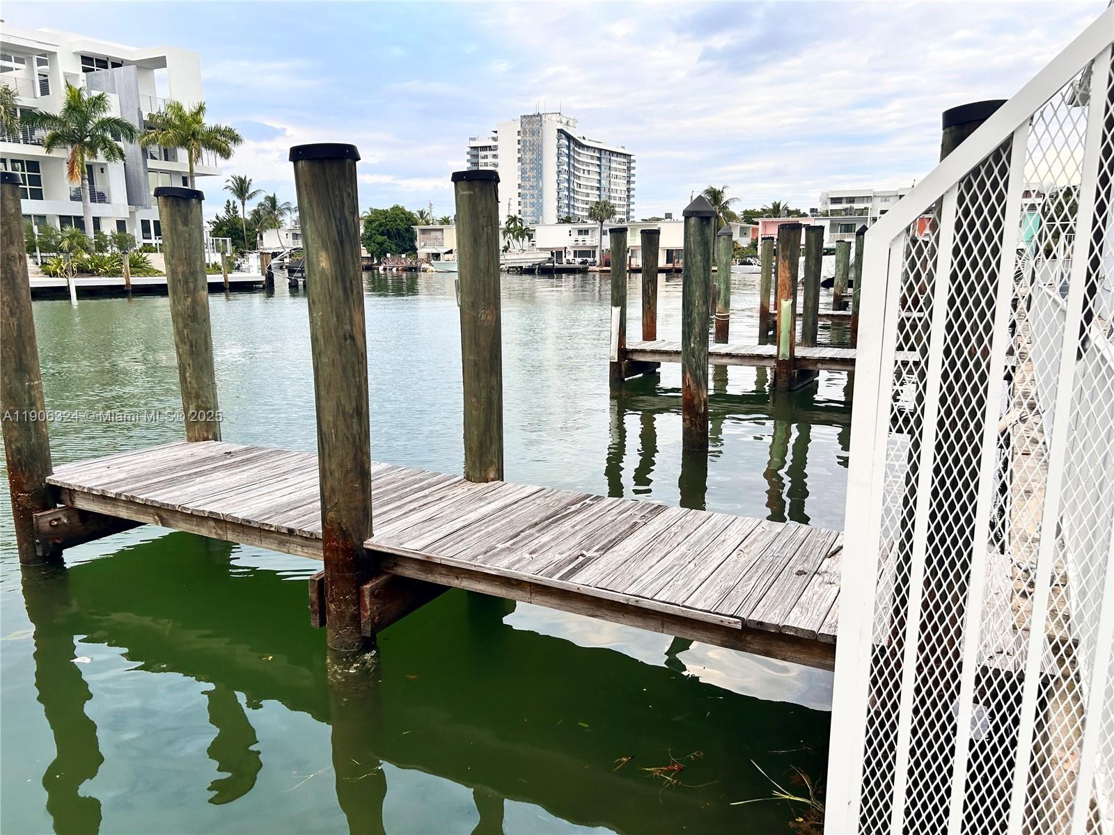 7207 Bay Dr #24 Miami Beach, FL 33141