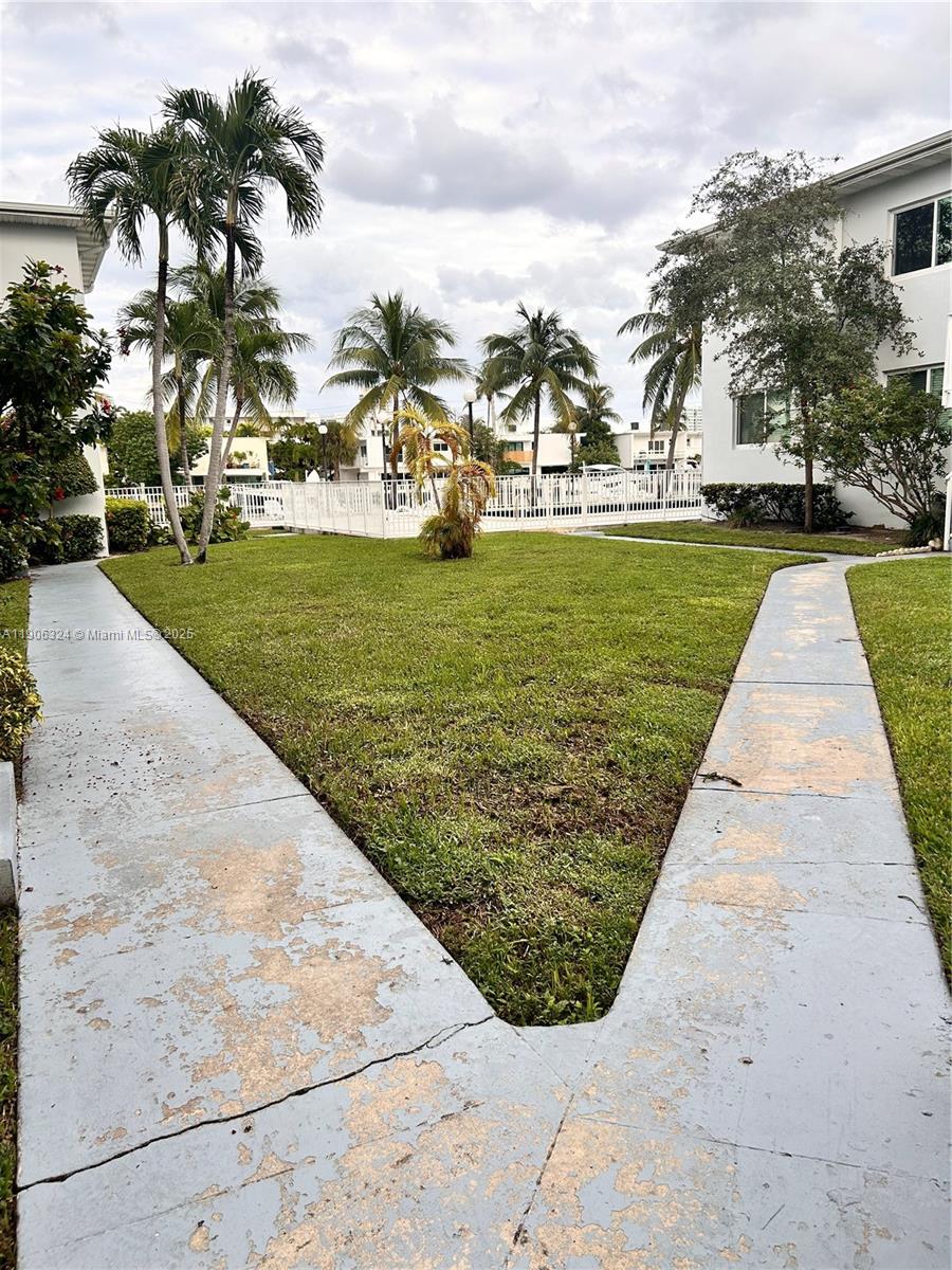 7207 Bay Dr #24 Miami Beach, FL 33141