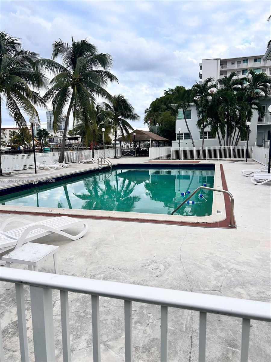 7207 Bay Dr #24 Miami Beach, FL 33141