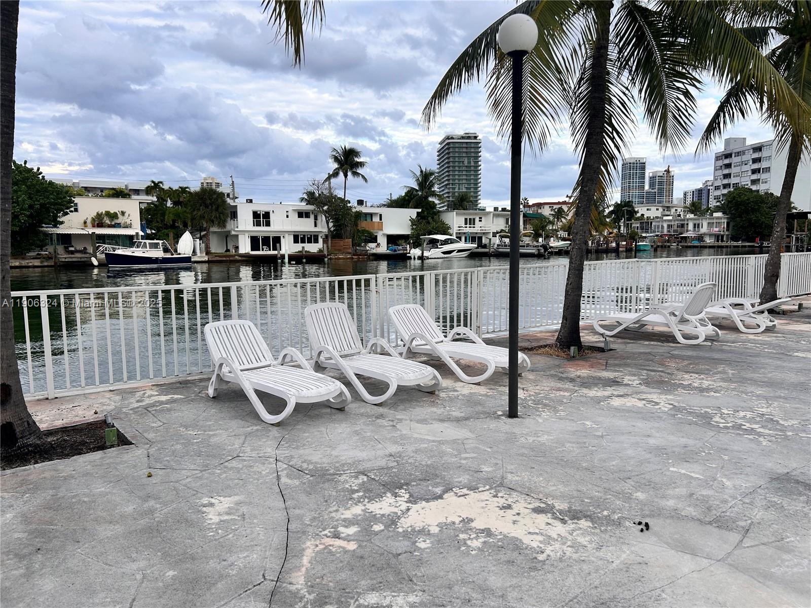 7207 Bay Dr #24 Miami Beach, FL 33141