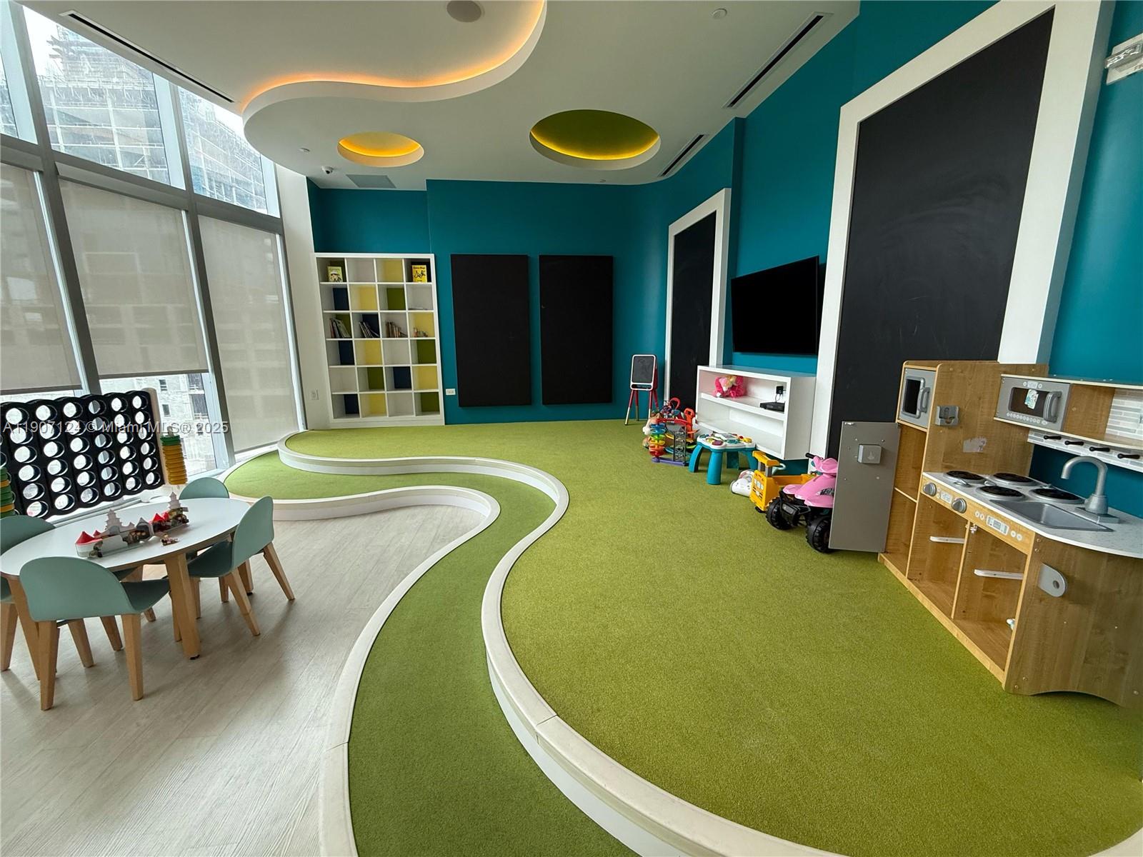 image Paramount Miami Worldcent23