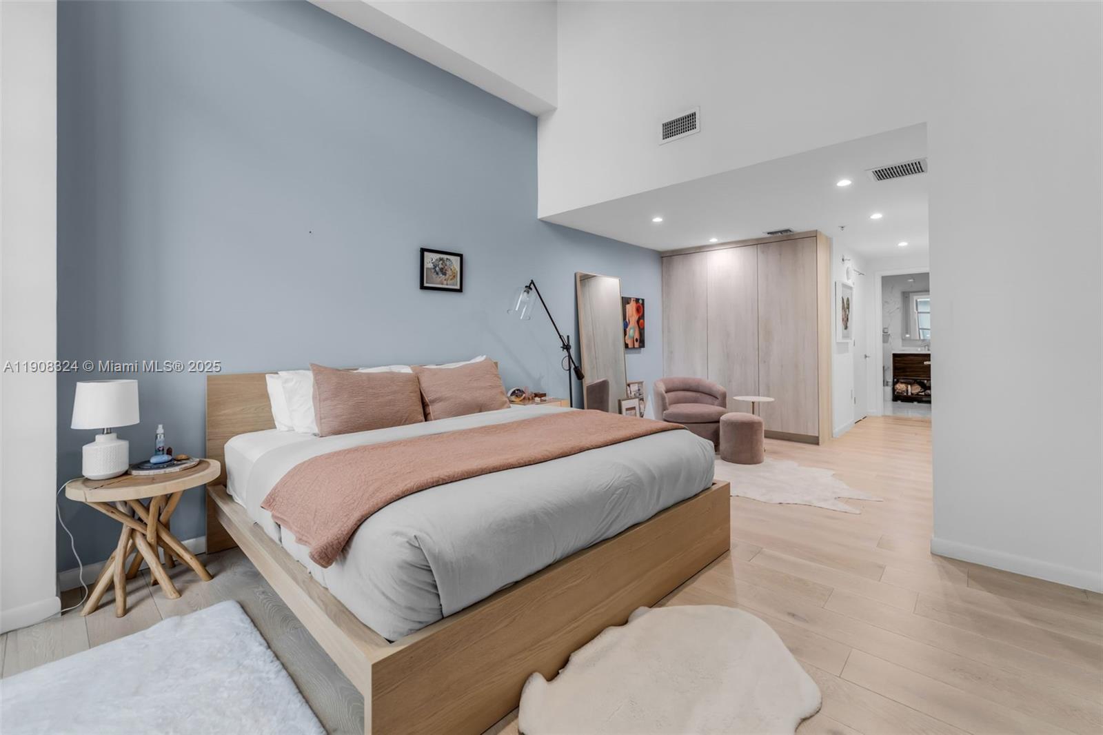 3301 NE 1st Ave #M0510 Miami, FL 33137