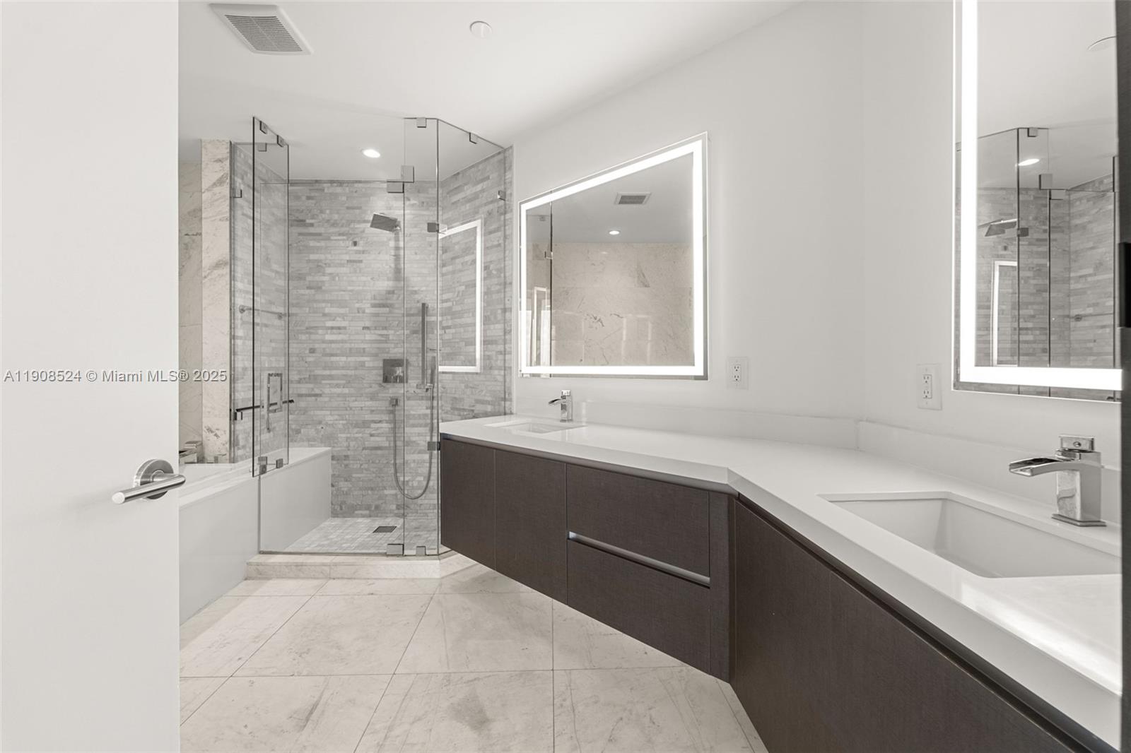 851 NE 1st Ave #4510 Miami, FL 33132