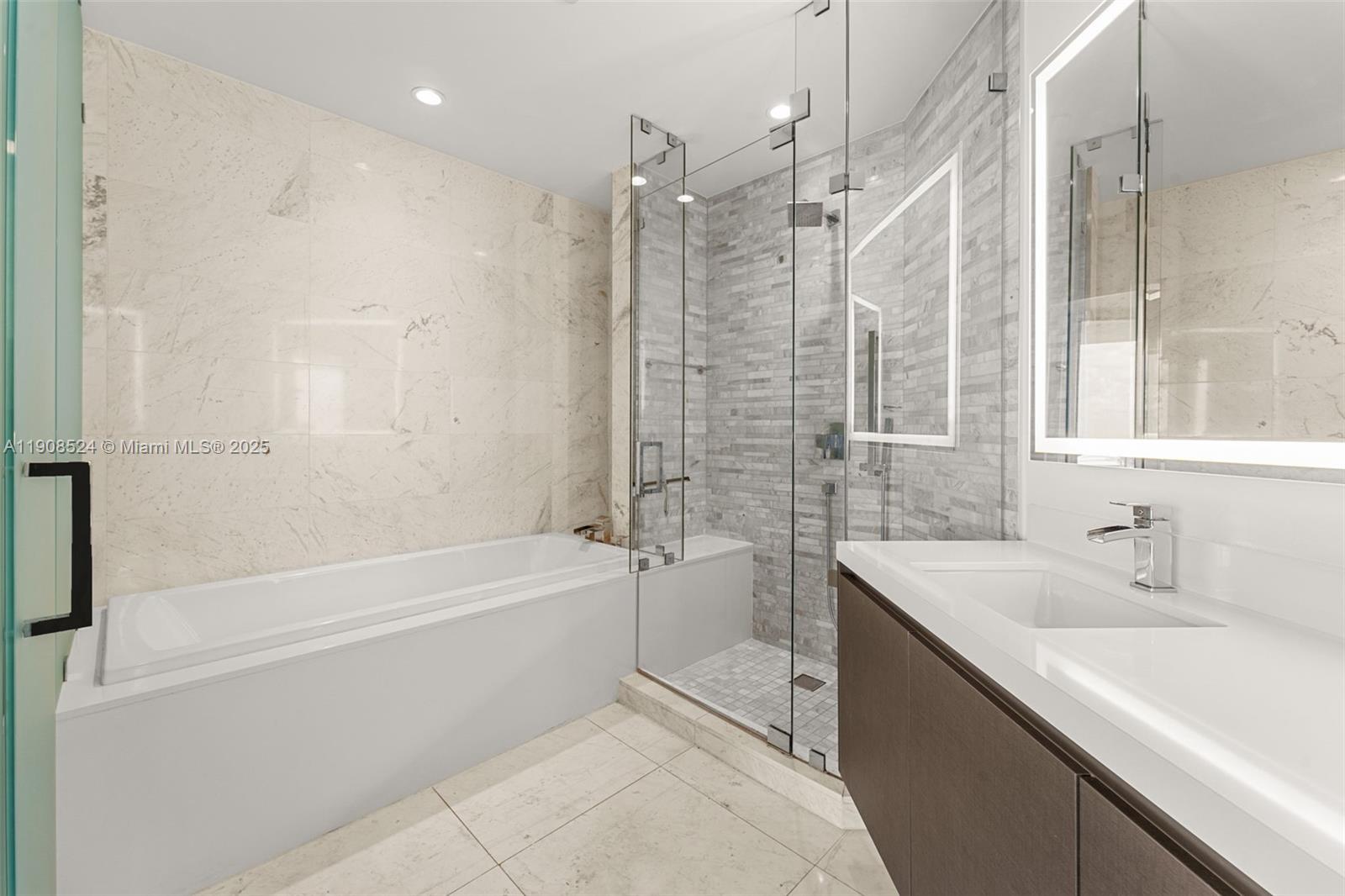 851 NE 1st Ave #4510 Miami, FL 33132