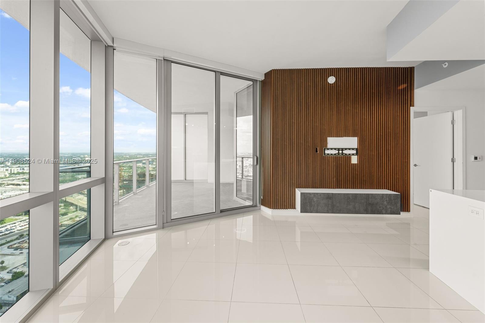 851 NE 1st Ave #4510 Miami, FL 33132