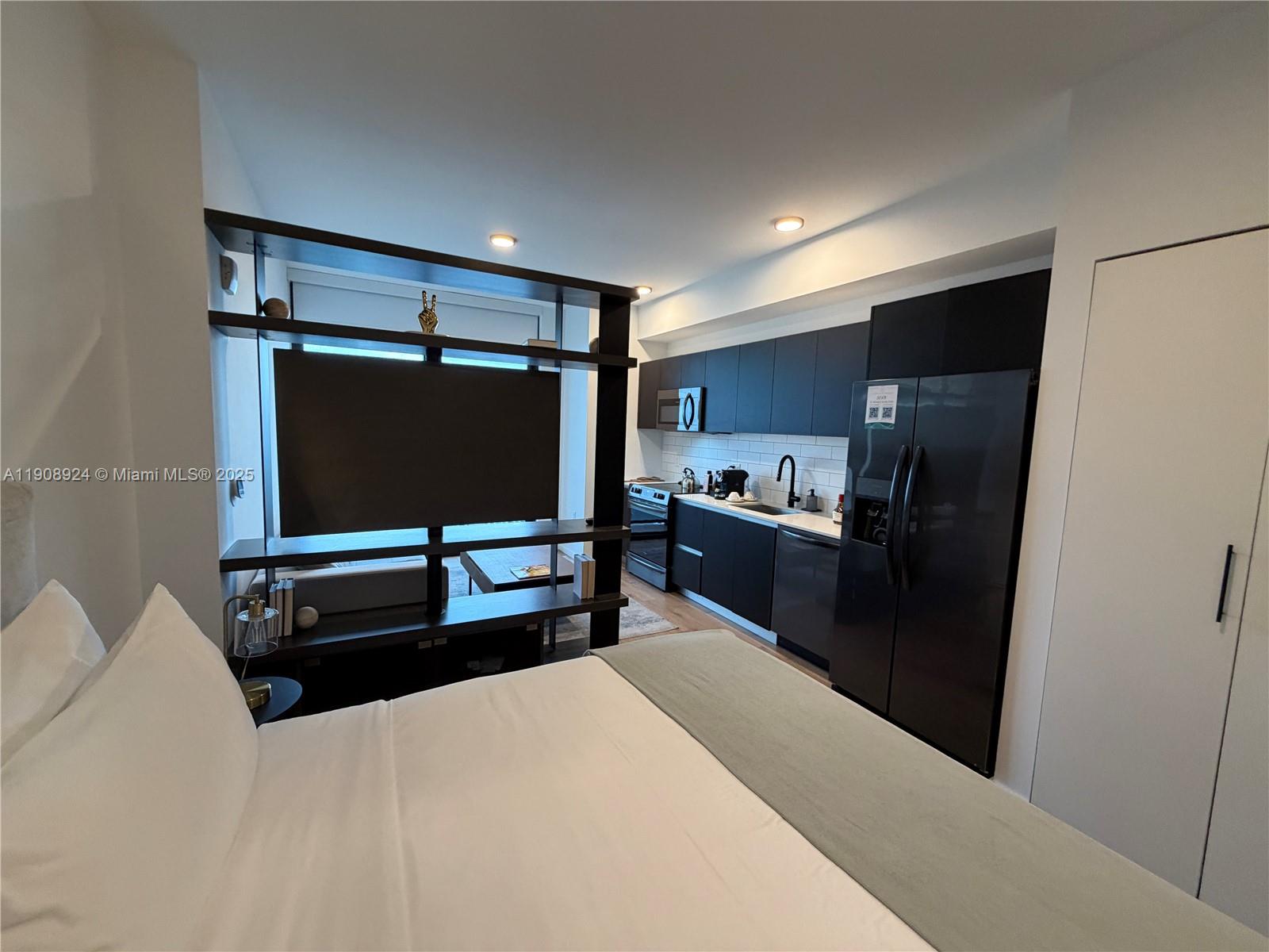 398 NE 5th St #4516 Miami, FL 33132