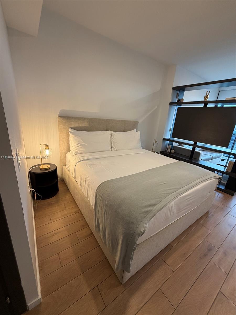 398 NE 5th St #4516 Miami, FL 33132