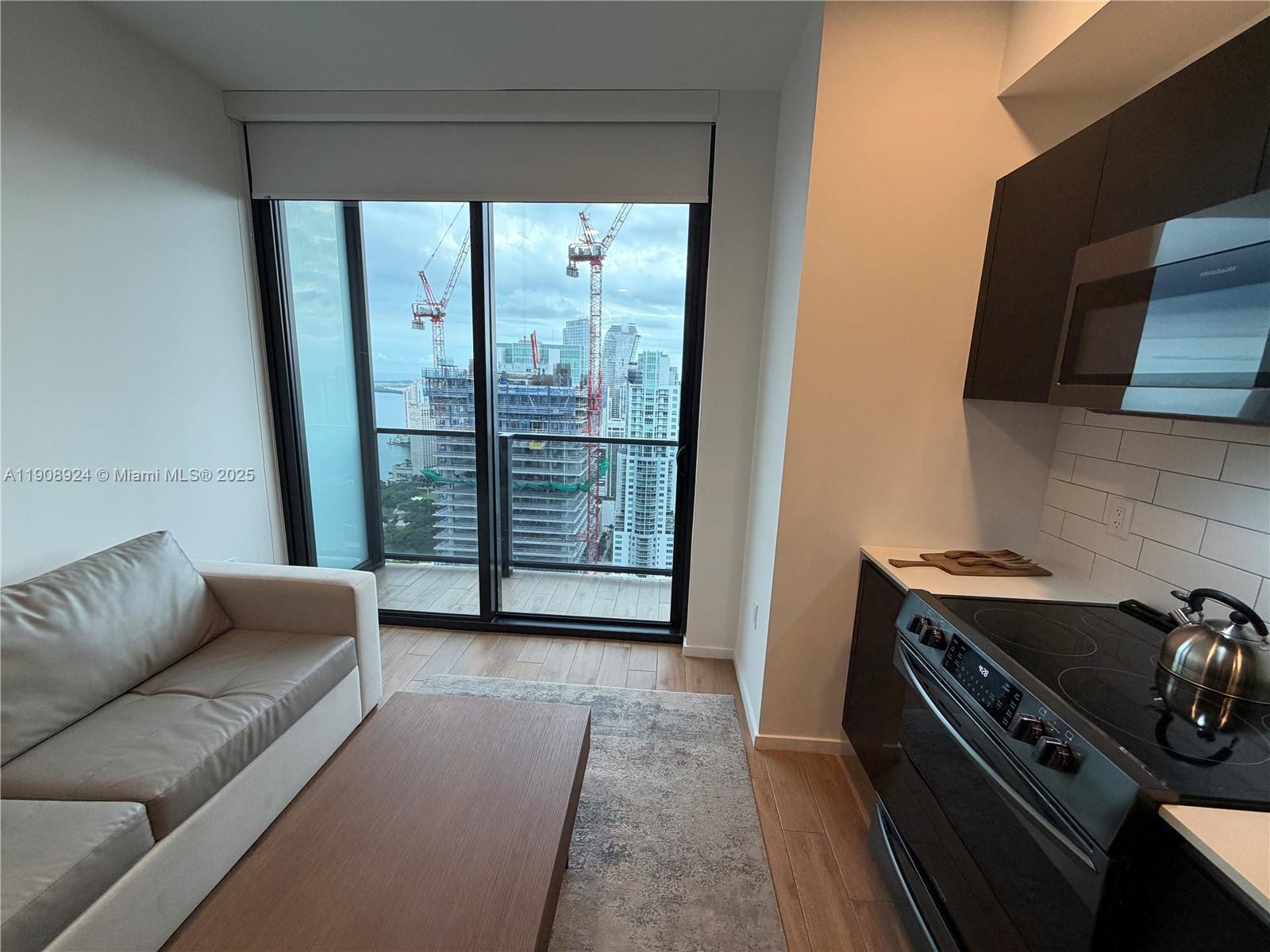 398 NE 5th St #4516 Miami, FL 33132