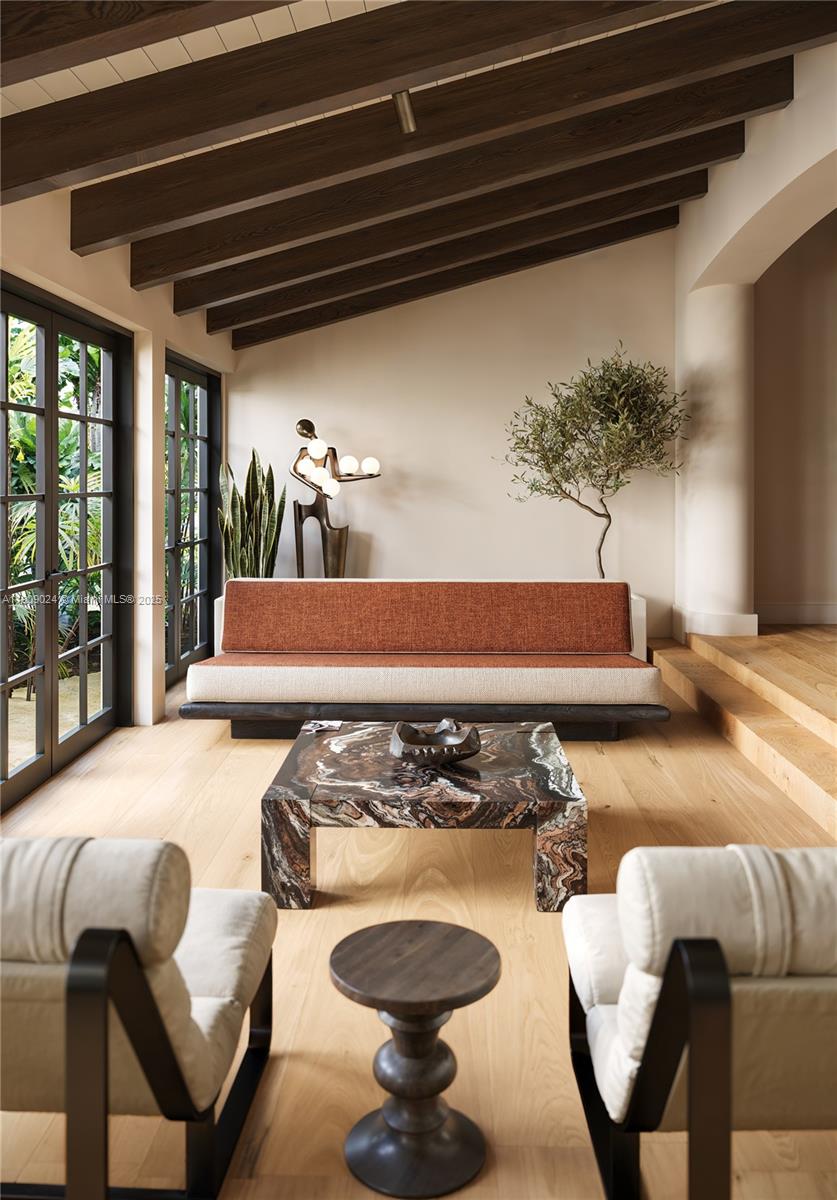 4727 N Bay Rd Miami Beach, FL 33140