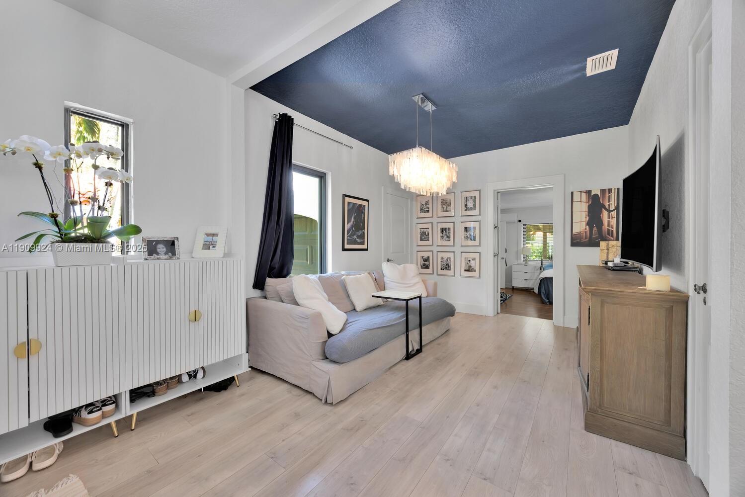 1009 Genoa St Coral Gables, FL 33134