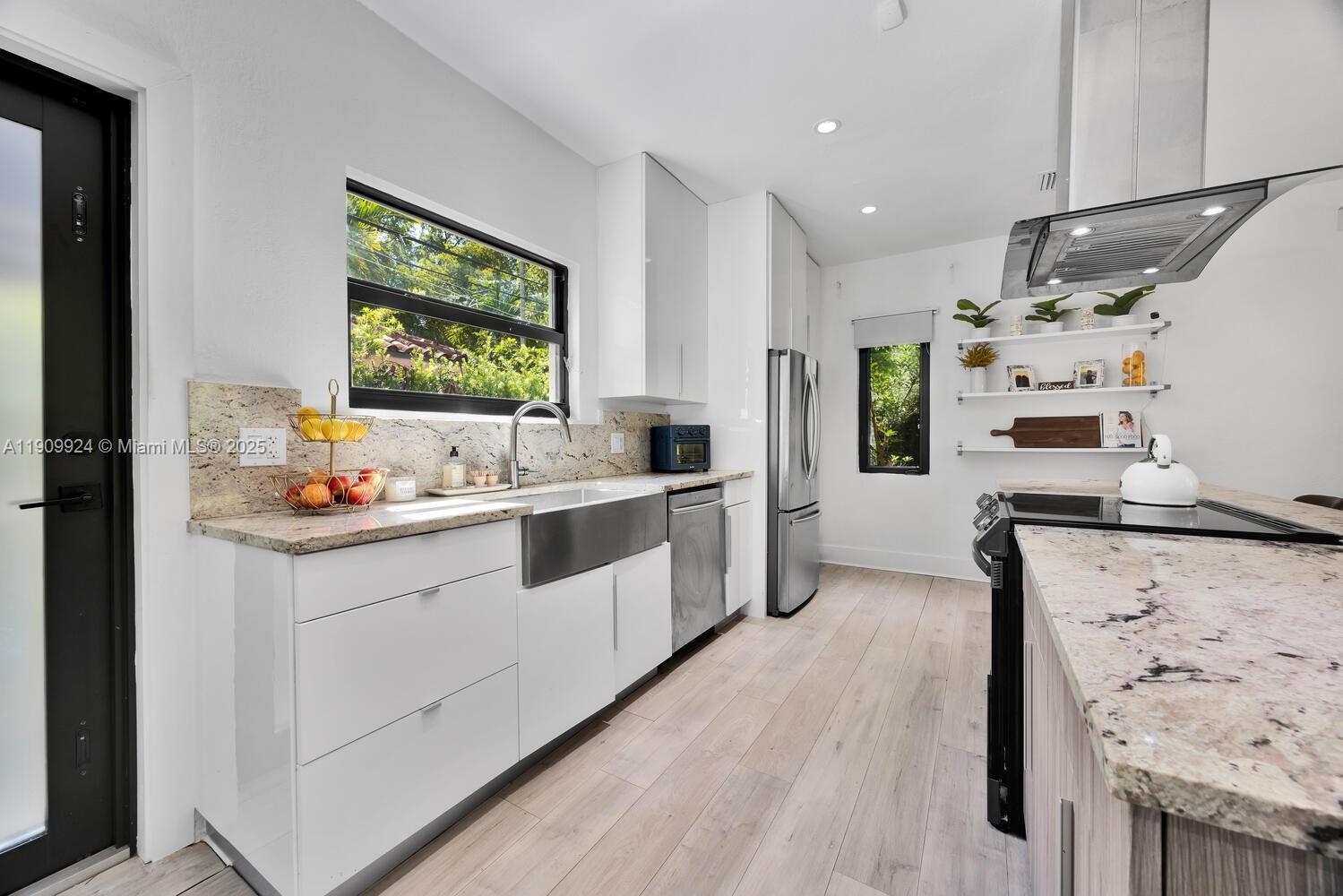 1009 Genoa St Coral Gables, FL 33134