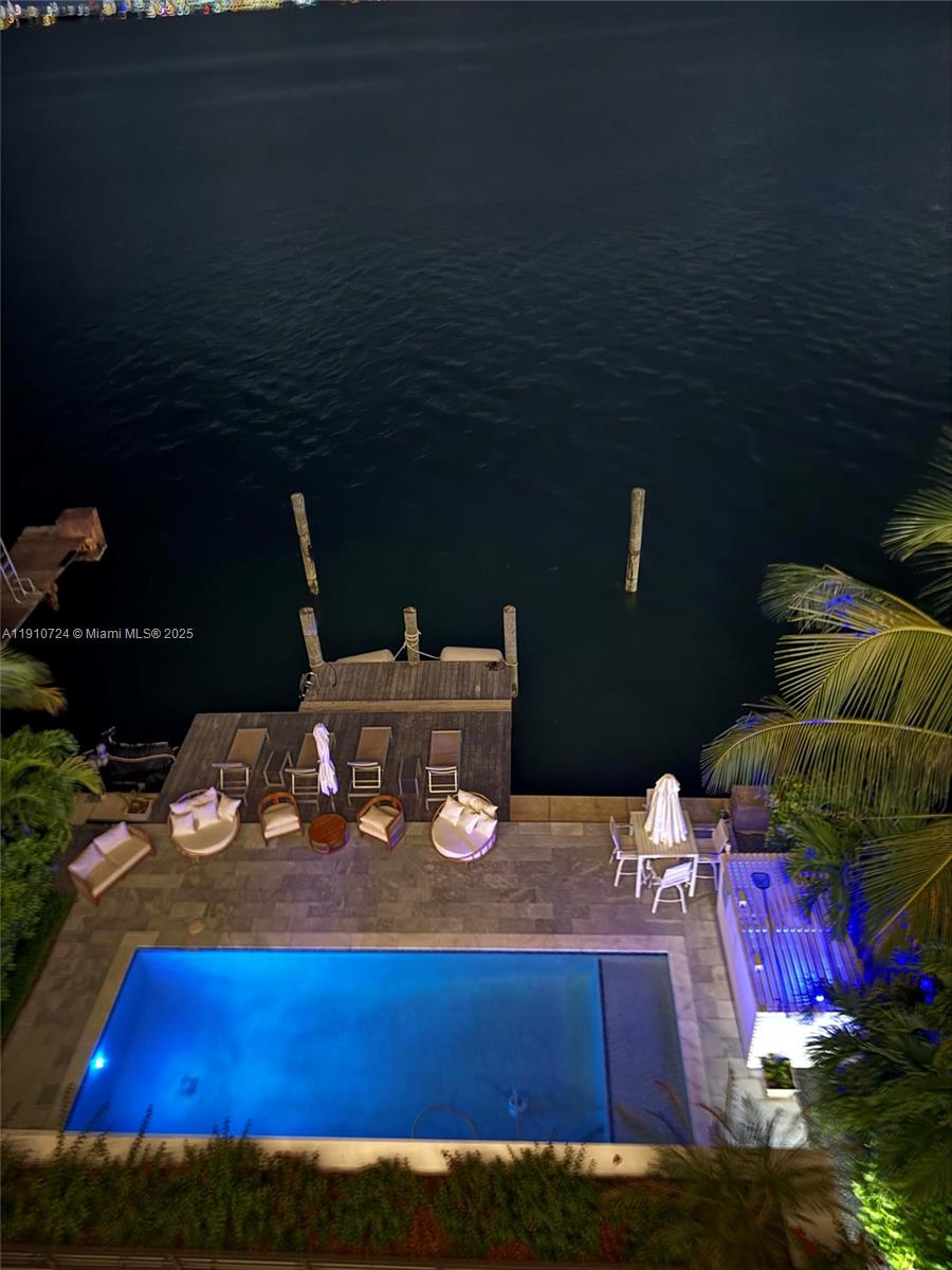 1930 Bay Dr #1 Miami Beach, FL 33141