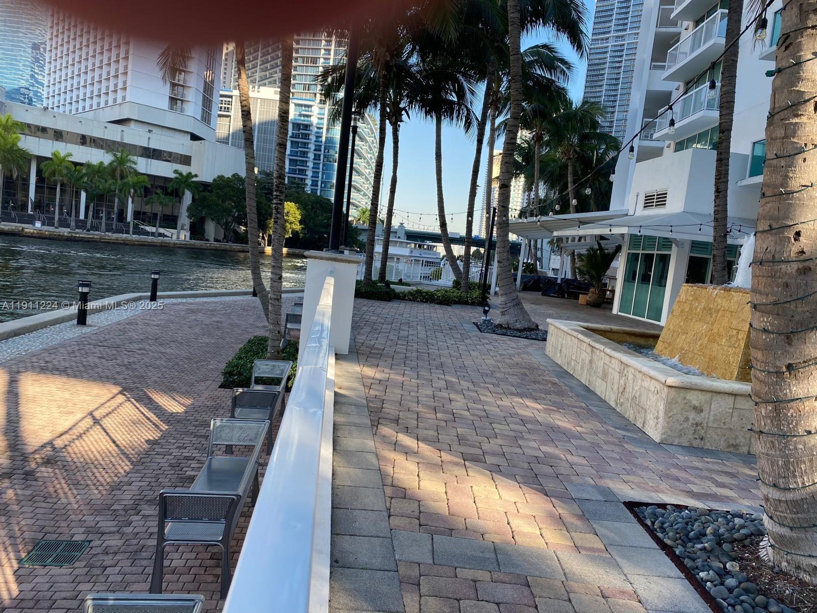 image Brickell On The River32