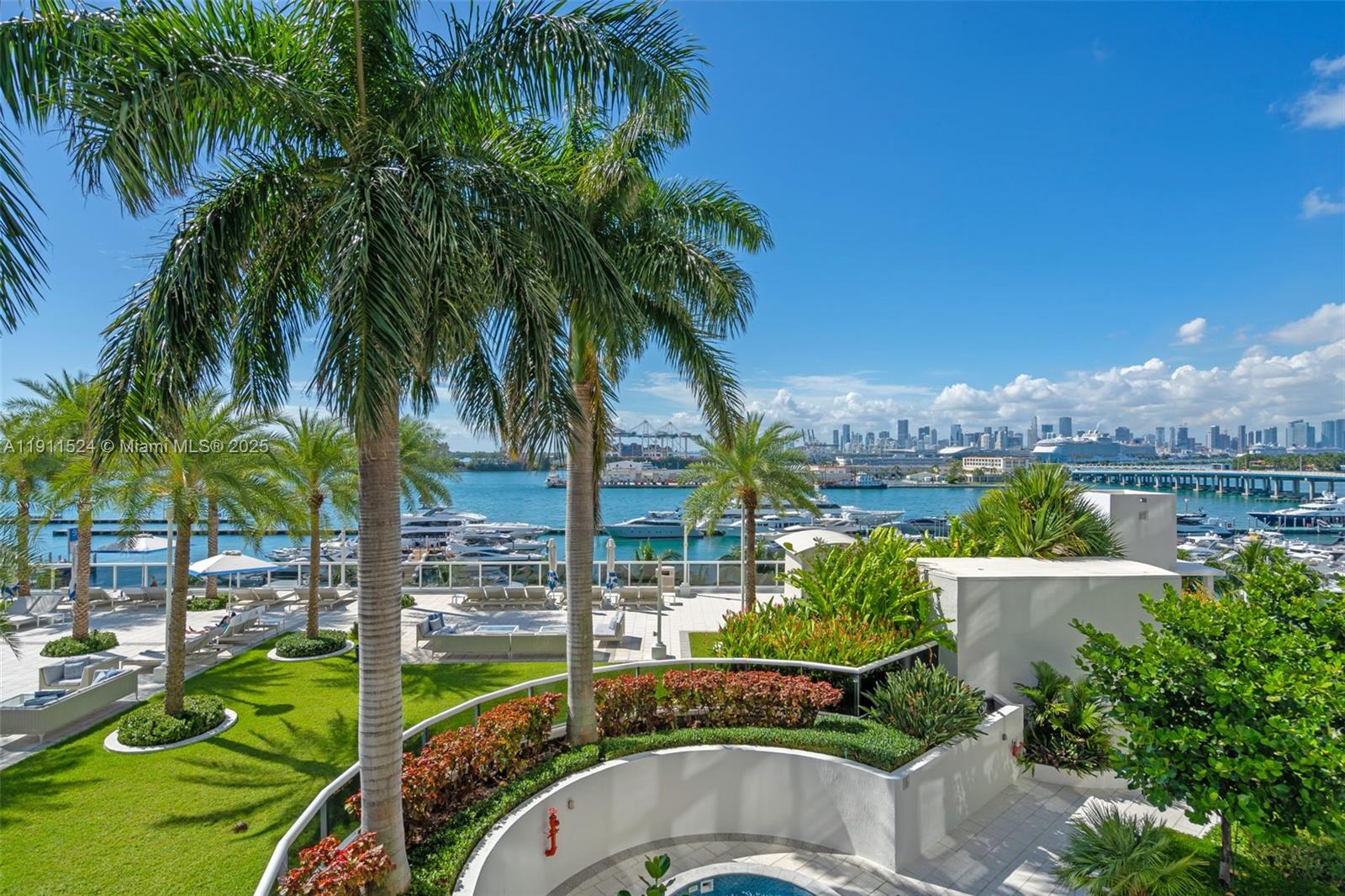 400 Alton Rd #706 Miami Beach, FL 33139