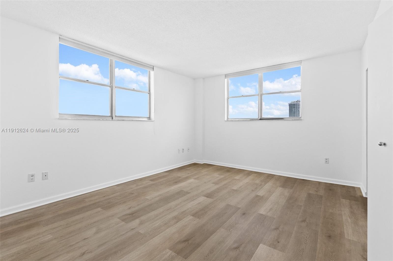 6900 Bay Dr #10I Miami Beach, FL 33141