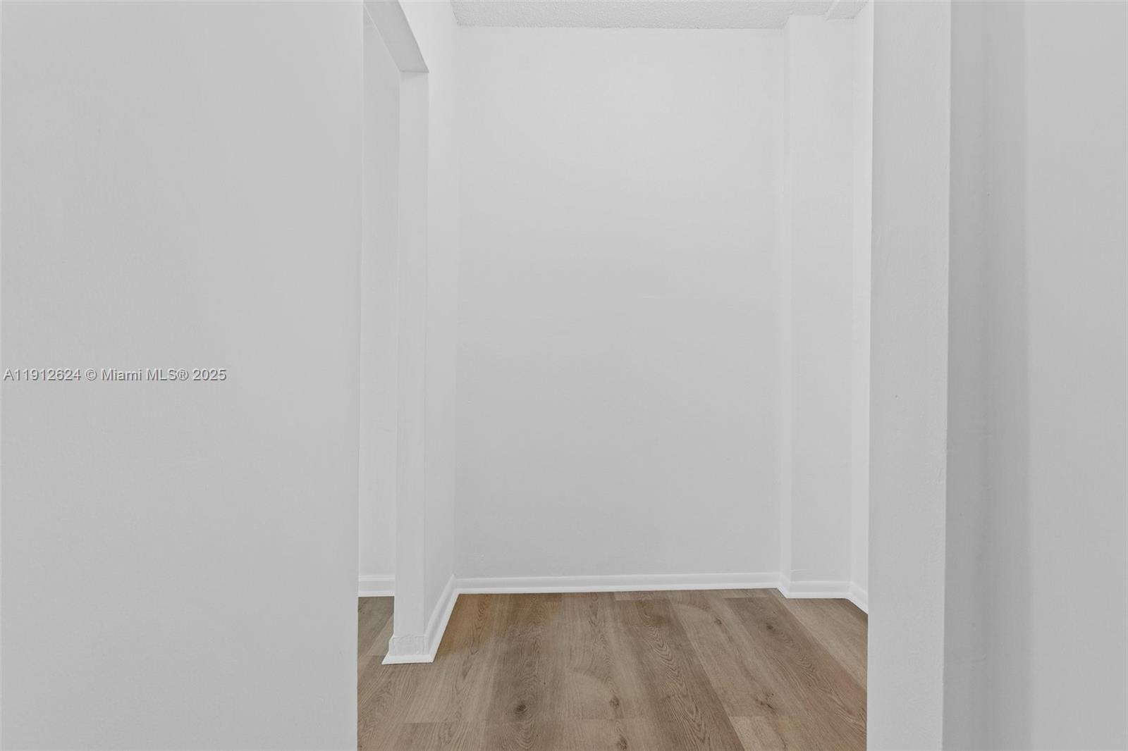 6900 Bay Dr #10I Miami Beach, FL 33141