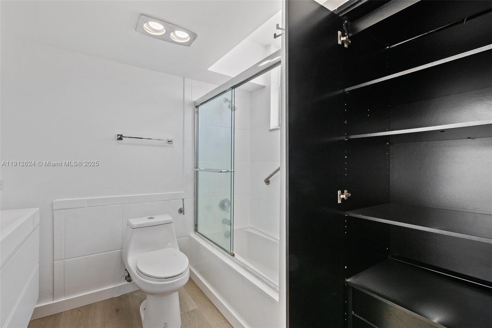 6900 Bay Dr #10I Miami Beach, FL 33141