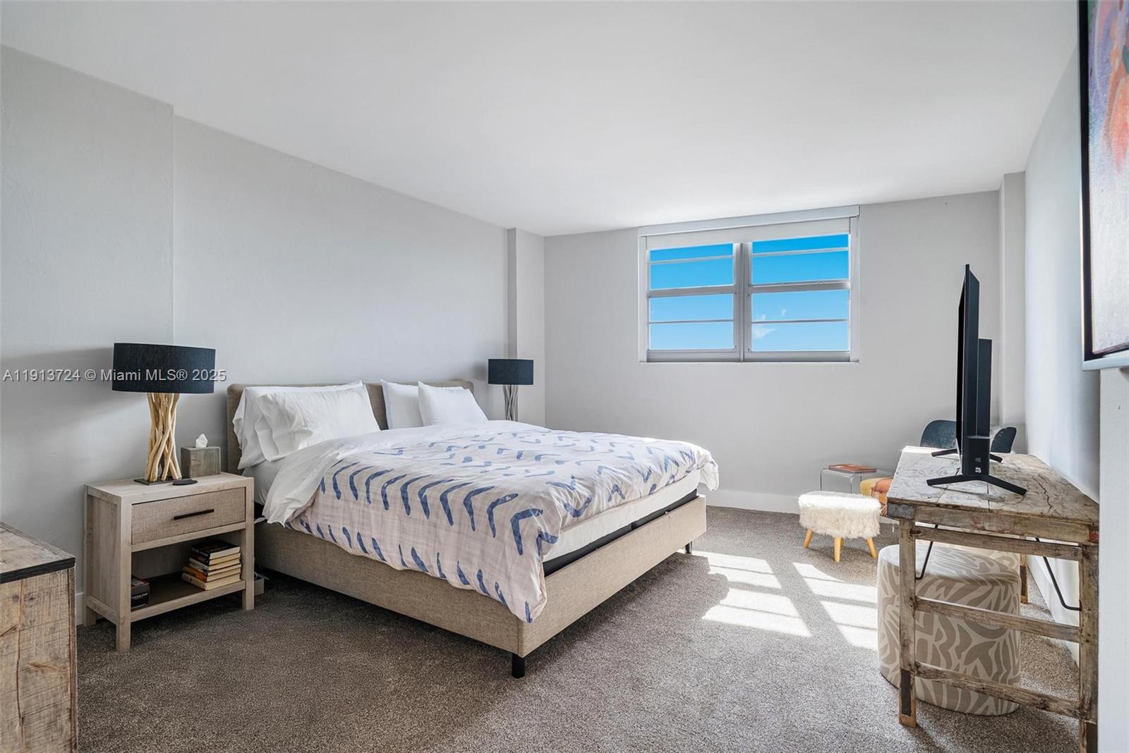 90 Edgewater Dr #1124 Coral Gables, FL 33133