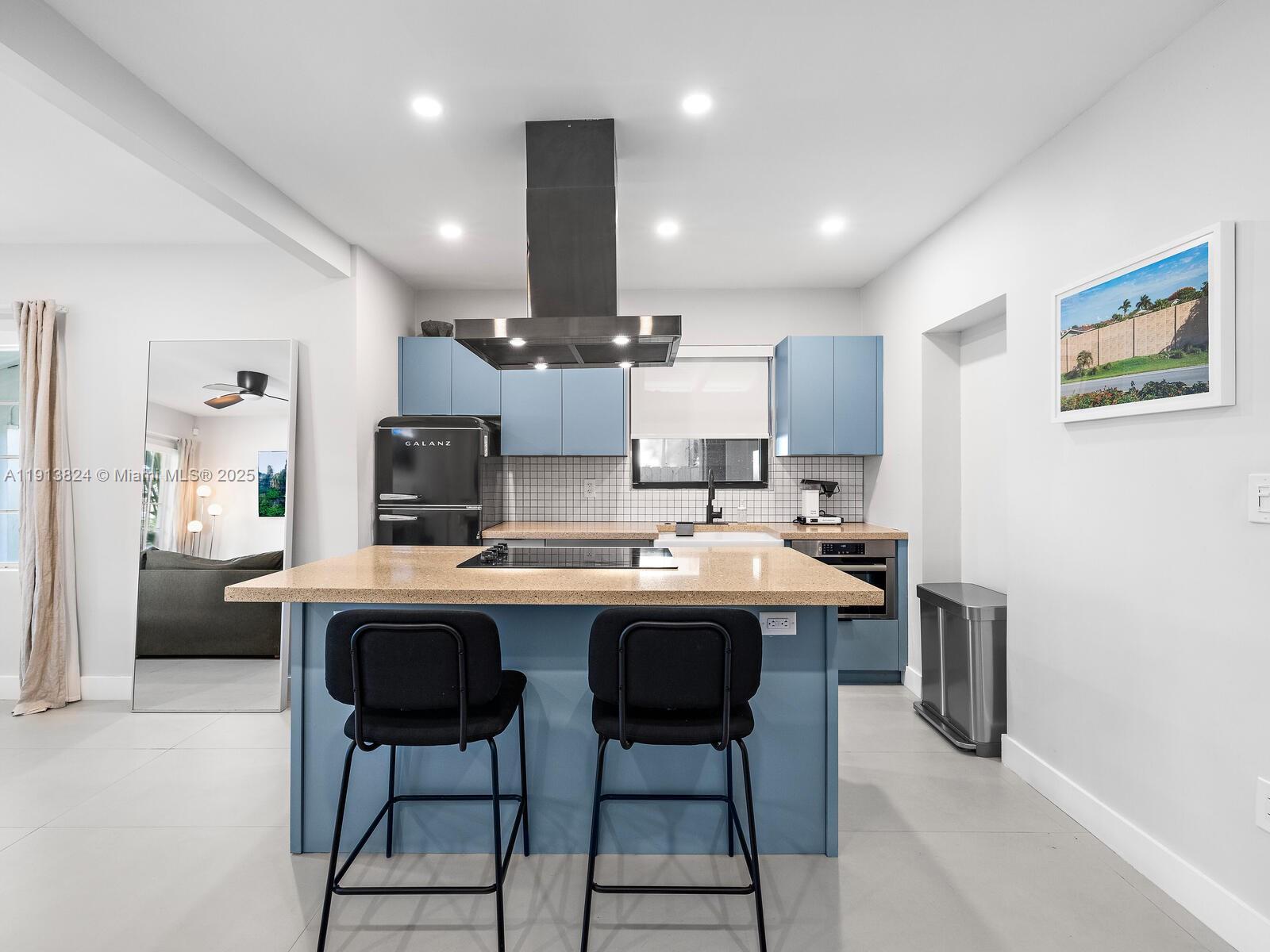 1009 NW 11th Ct Miami, FL 33136