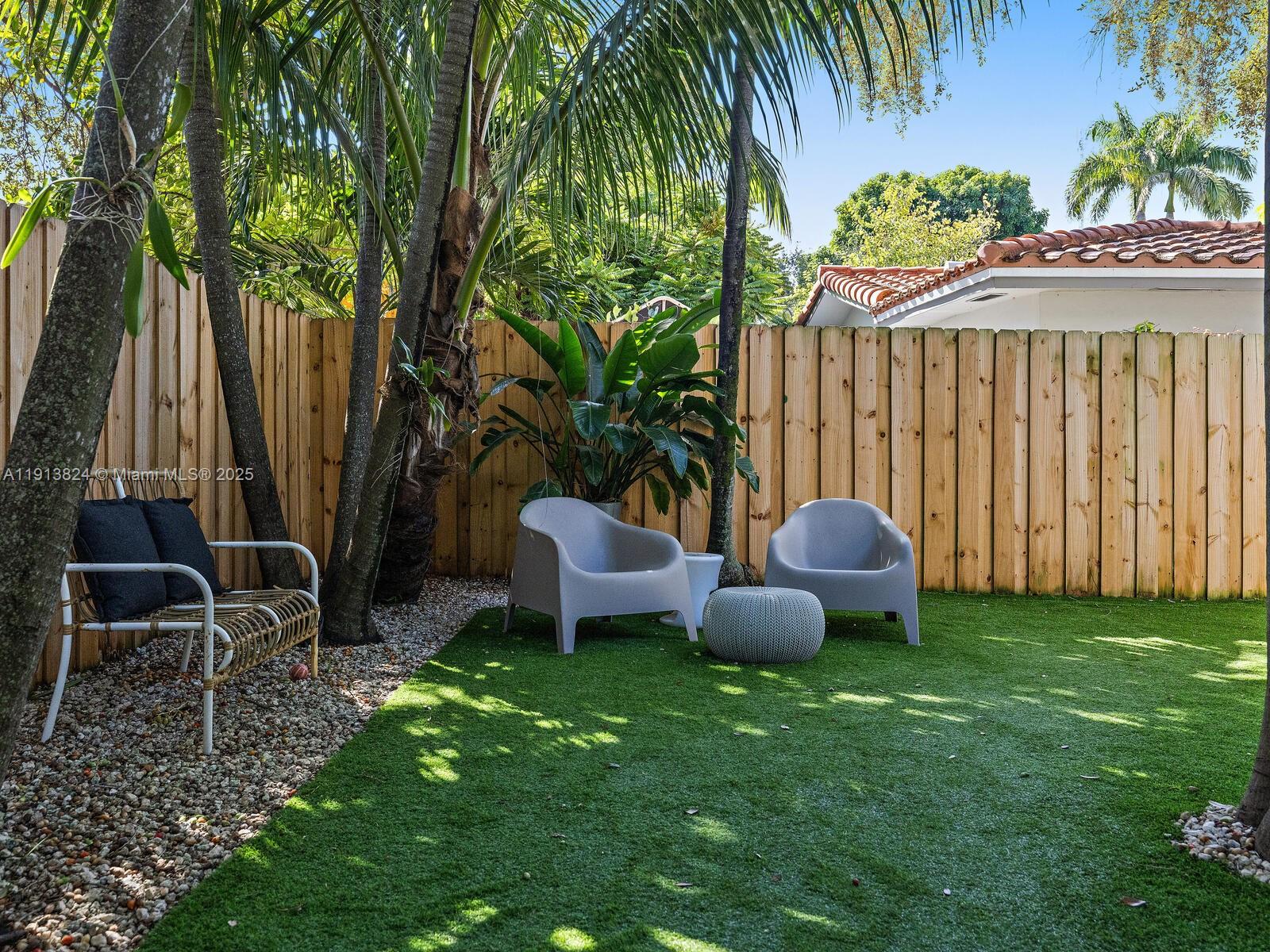 1009 NW 11th Ct Miami, FL 33136