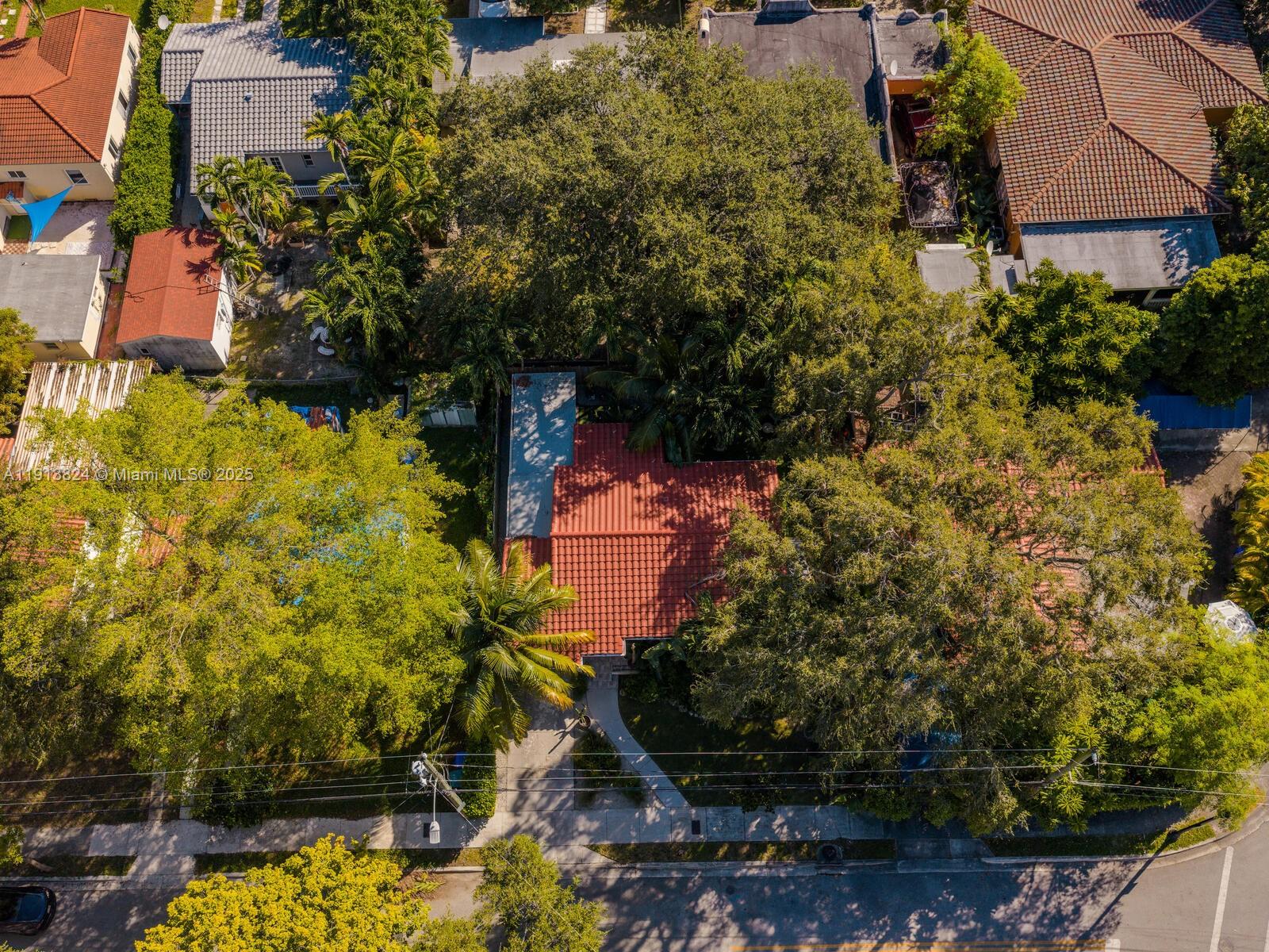 1009 NW 11th Ct Miami, FL 33136