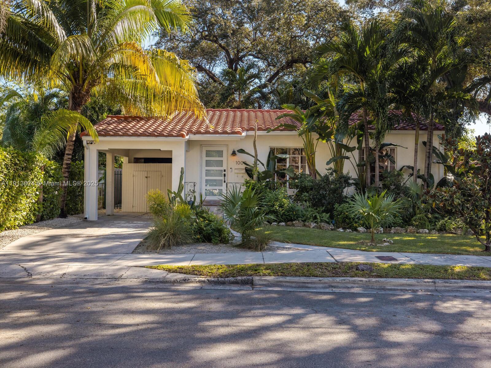 1009 NW 11th Ct Miami, FL 33136