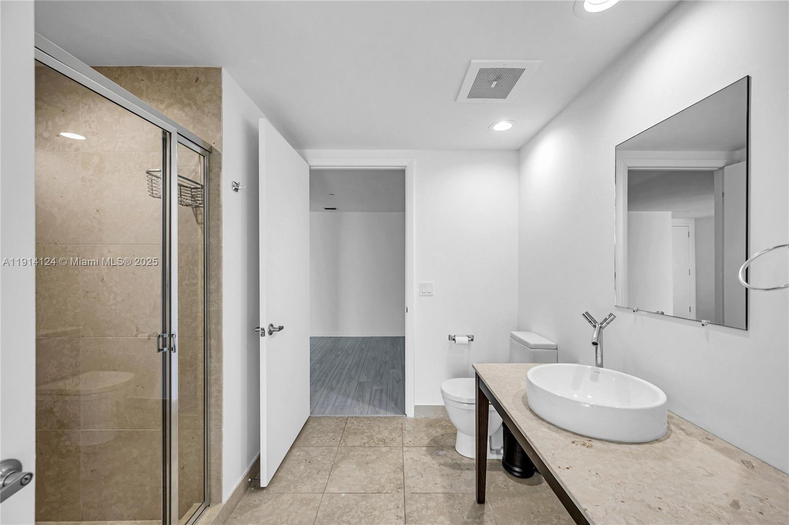 495 Brickell Ave #4903 Miami, FL 33131