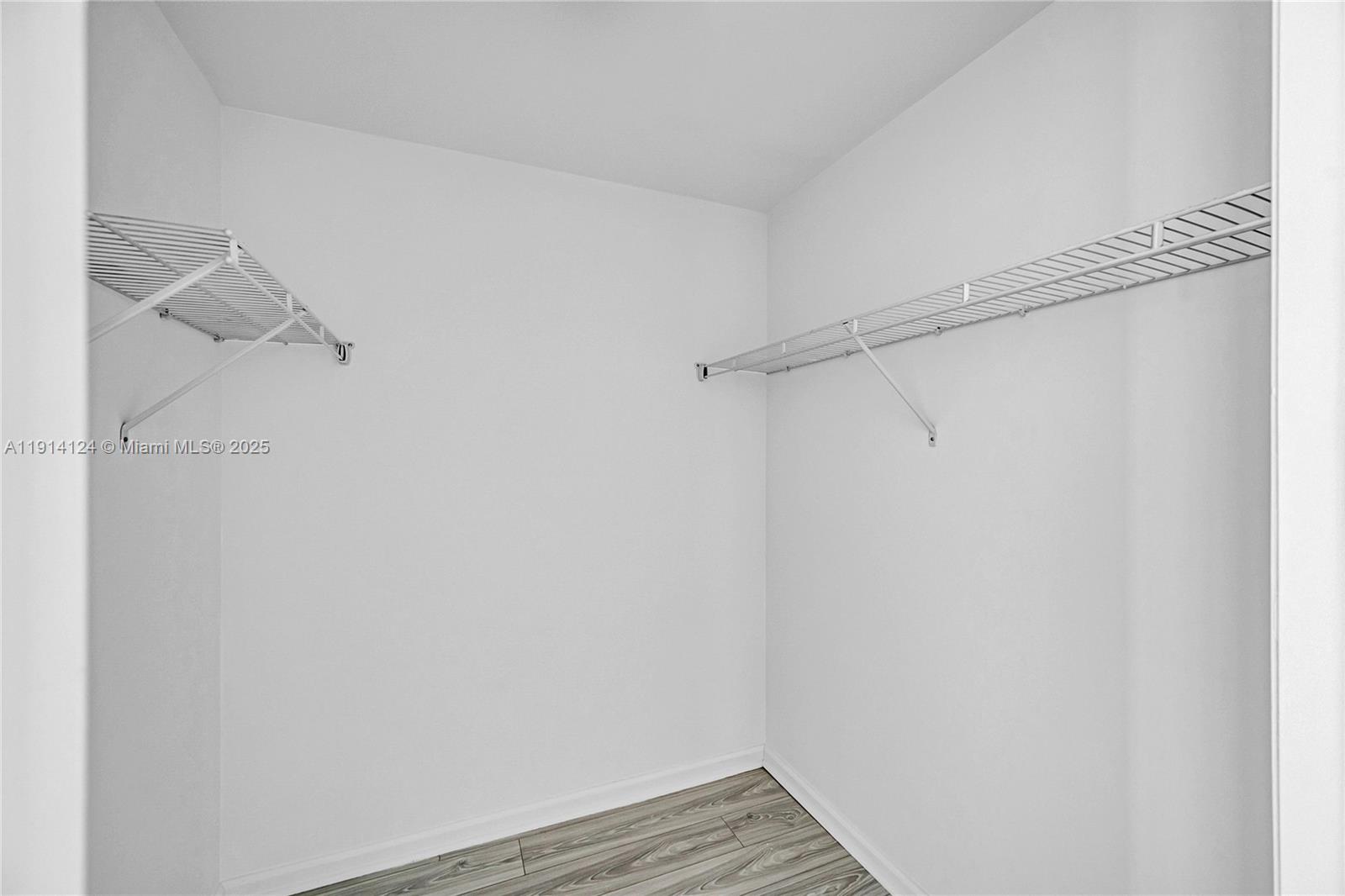 495 Brickell Ave #4903 Miami, FL 33131