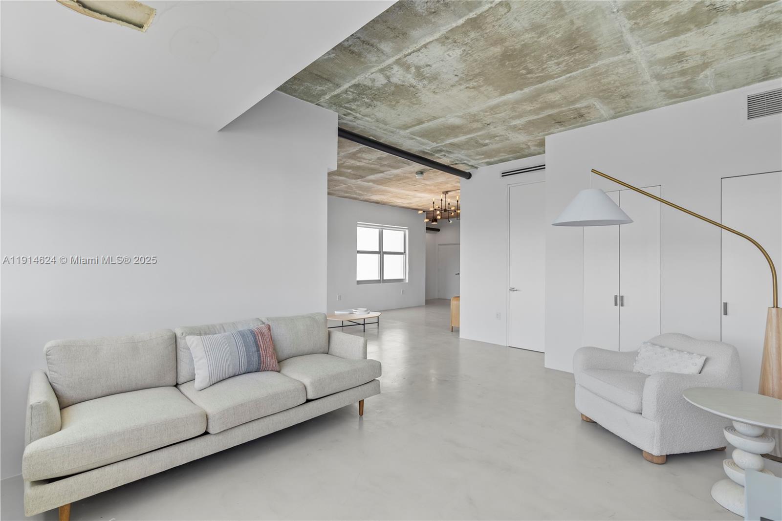 3 Island Ave #PHD 15D Miami Beach, FL 33139