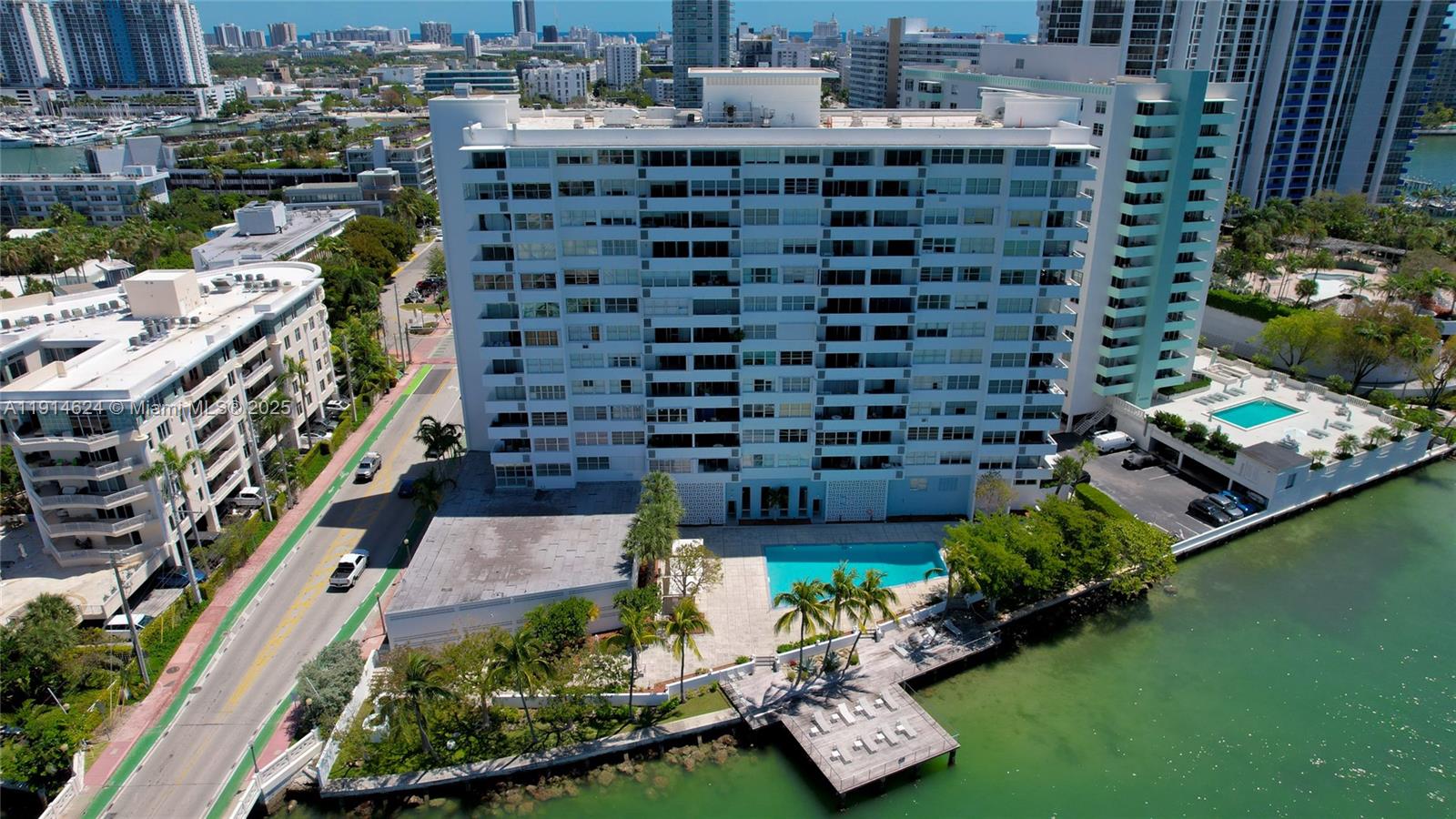 3 Island Ave #PHD 15D Miami Beach, FL 33139