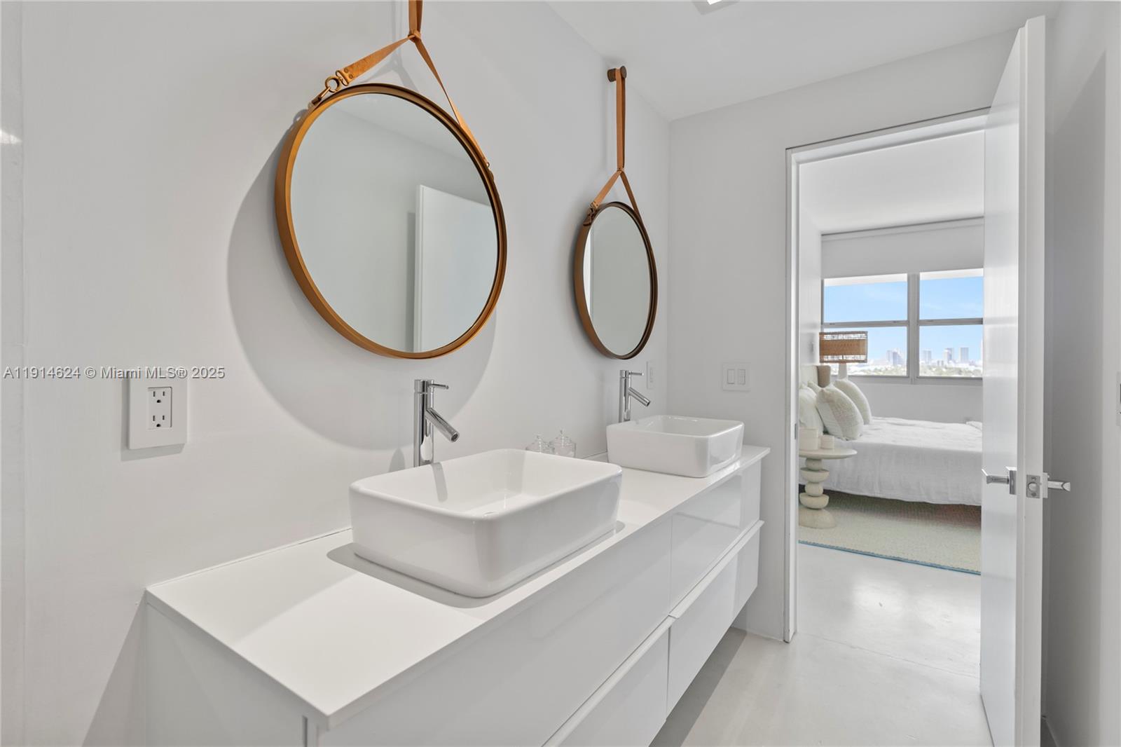 3 Island Ave #PHD 15D Miami Beach, FL 33139