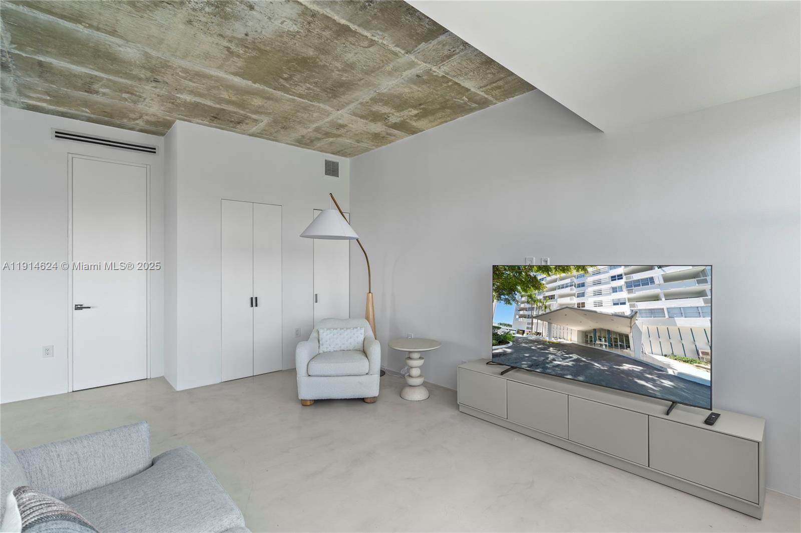 3 Island Ave #PHD 15D Miami Beach, FL 33139