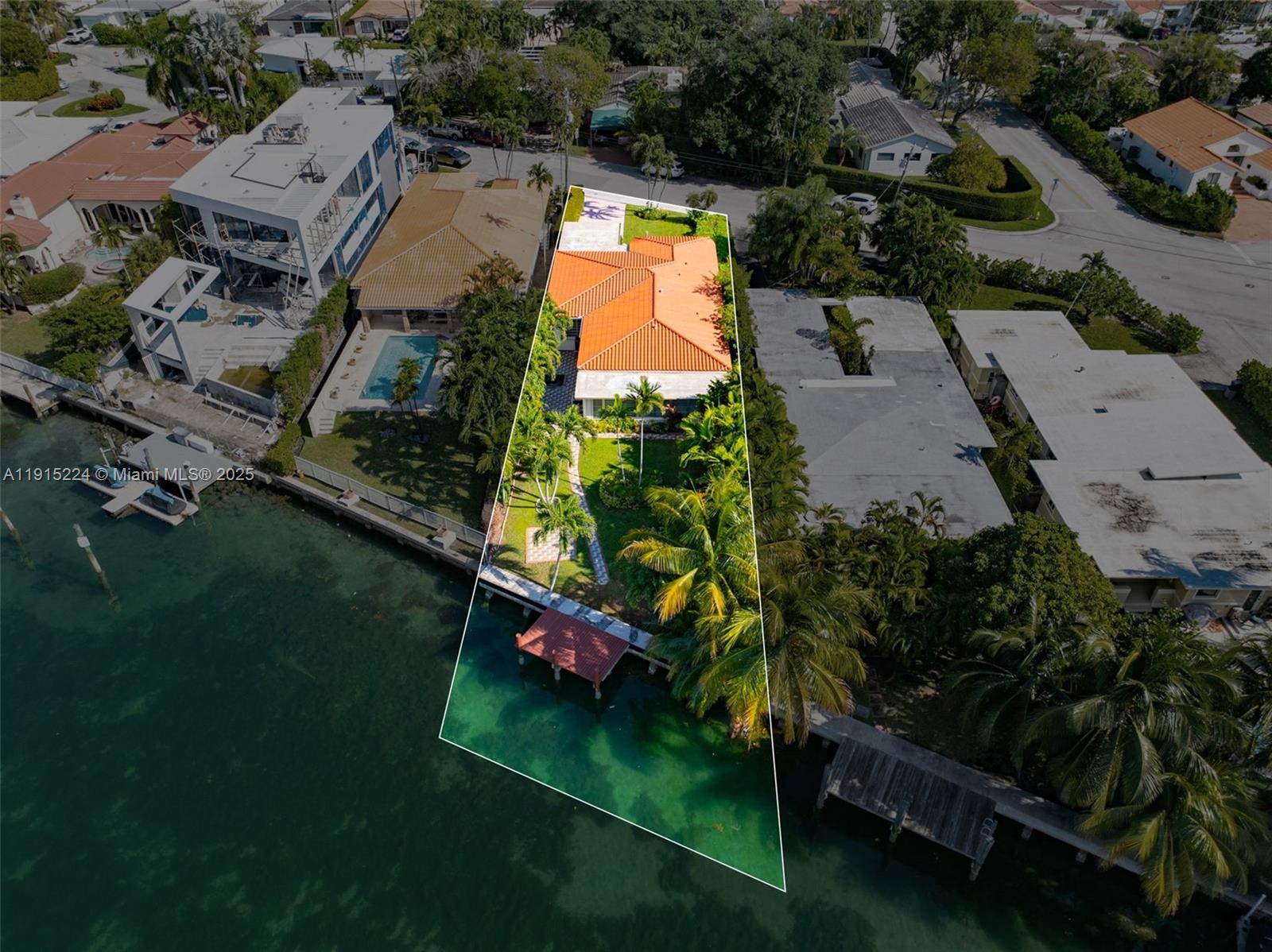 9316 Bay Dr Surfside, FL 33154