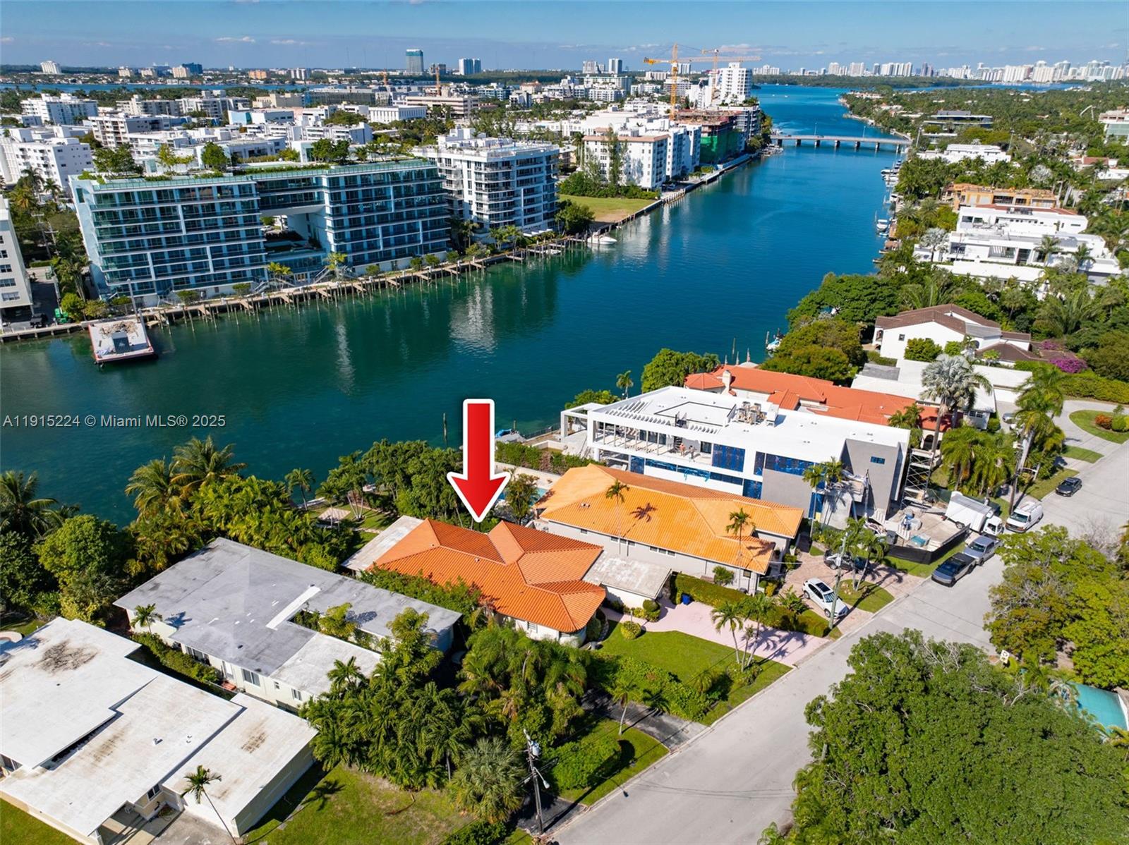 9316 Bay Dr Surfside, FL 33154