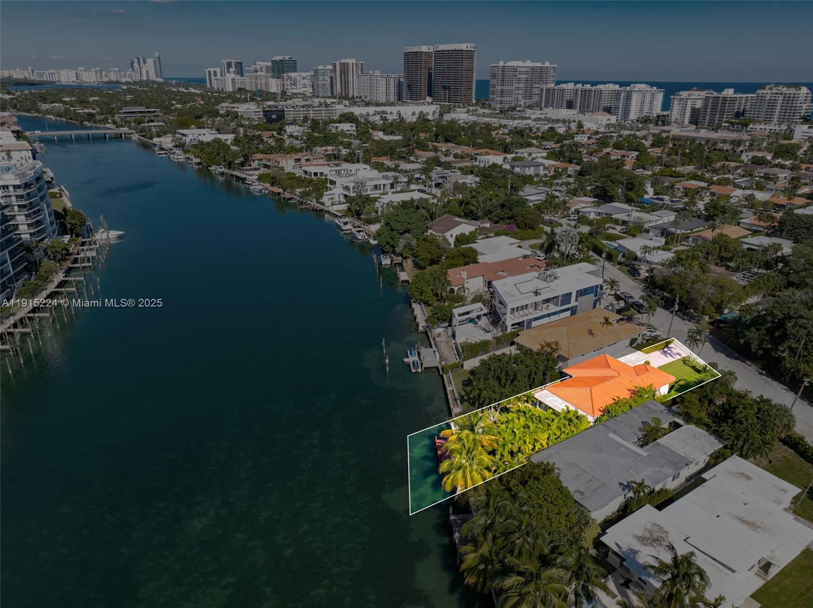 9316 Bay Dr Surfside, FL 33154