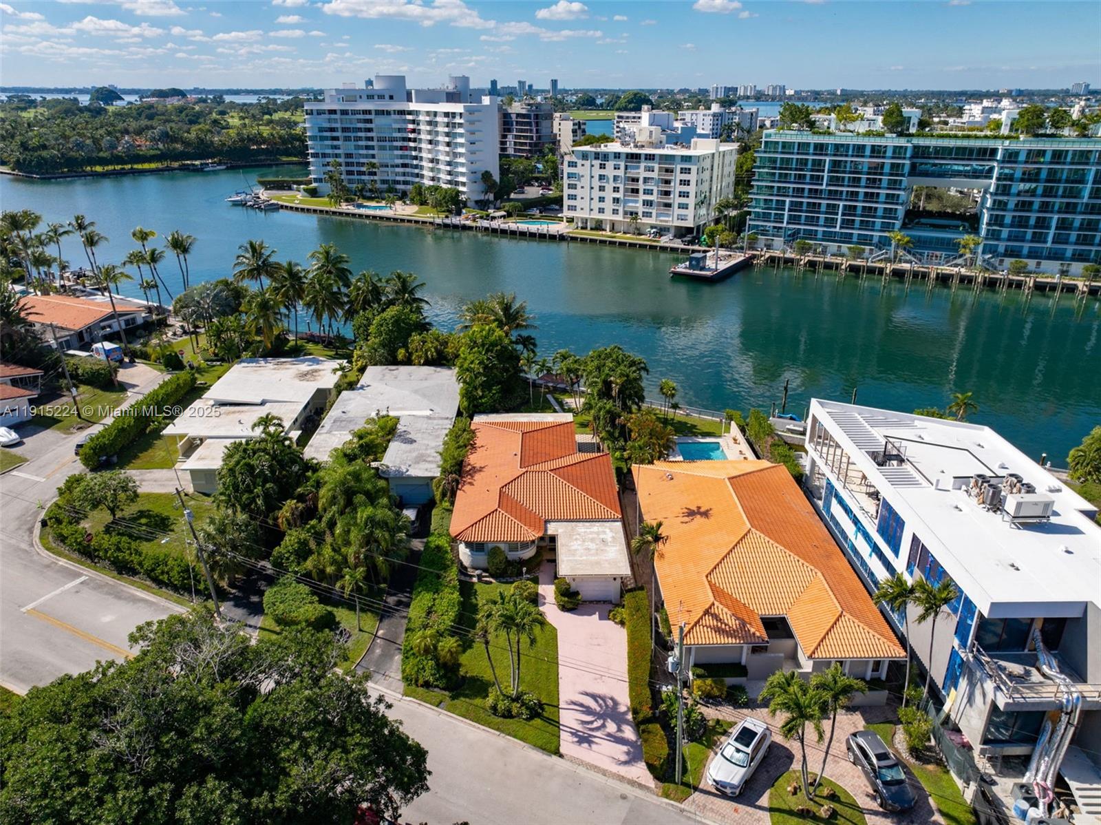 9316 Bay Dr Surfside, FL 33154