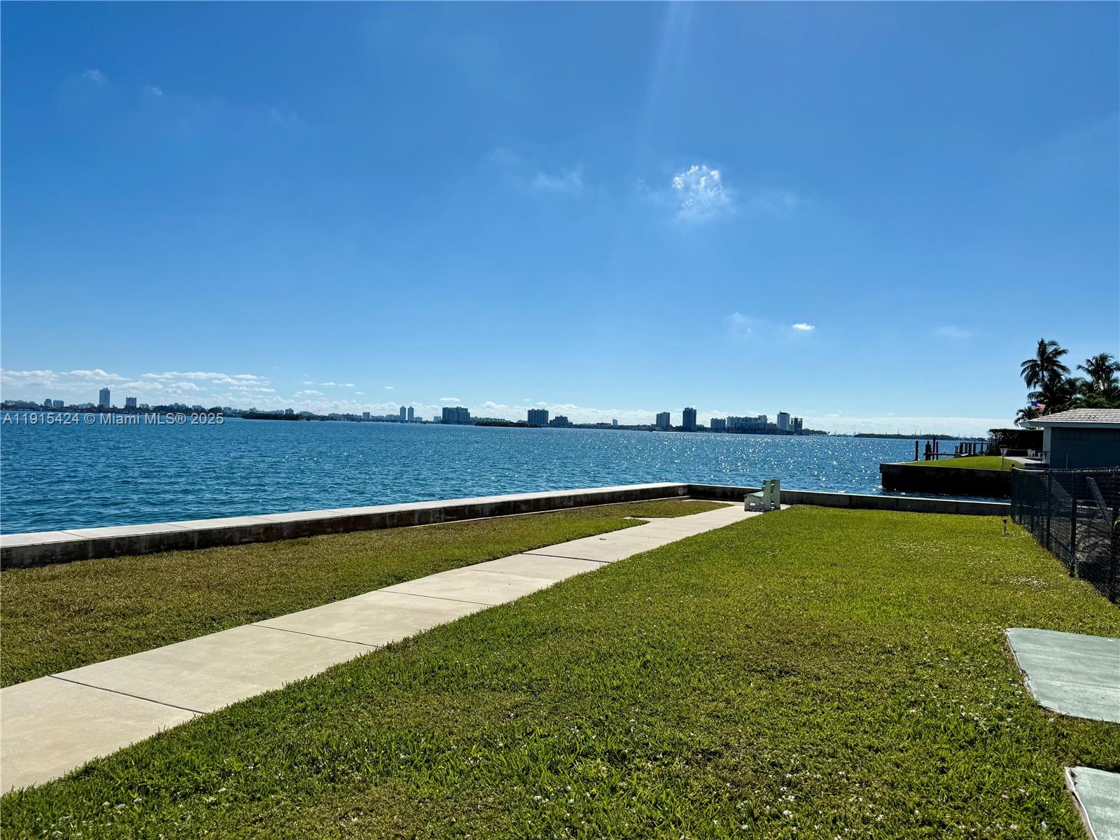 1700 NE 105th St #412 Miami Shores, FL 33138