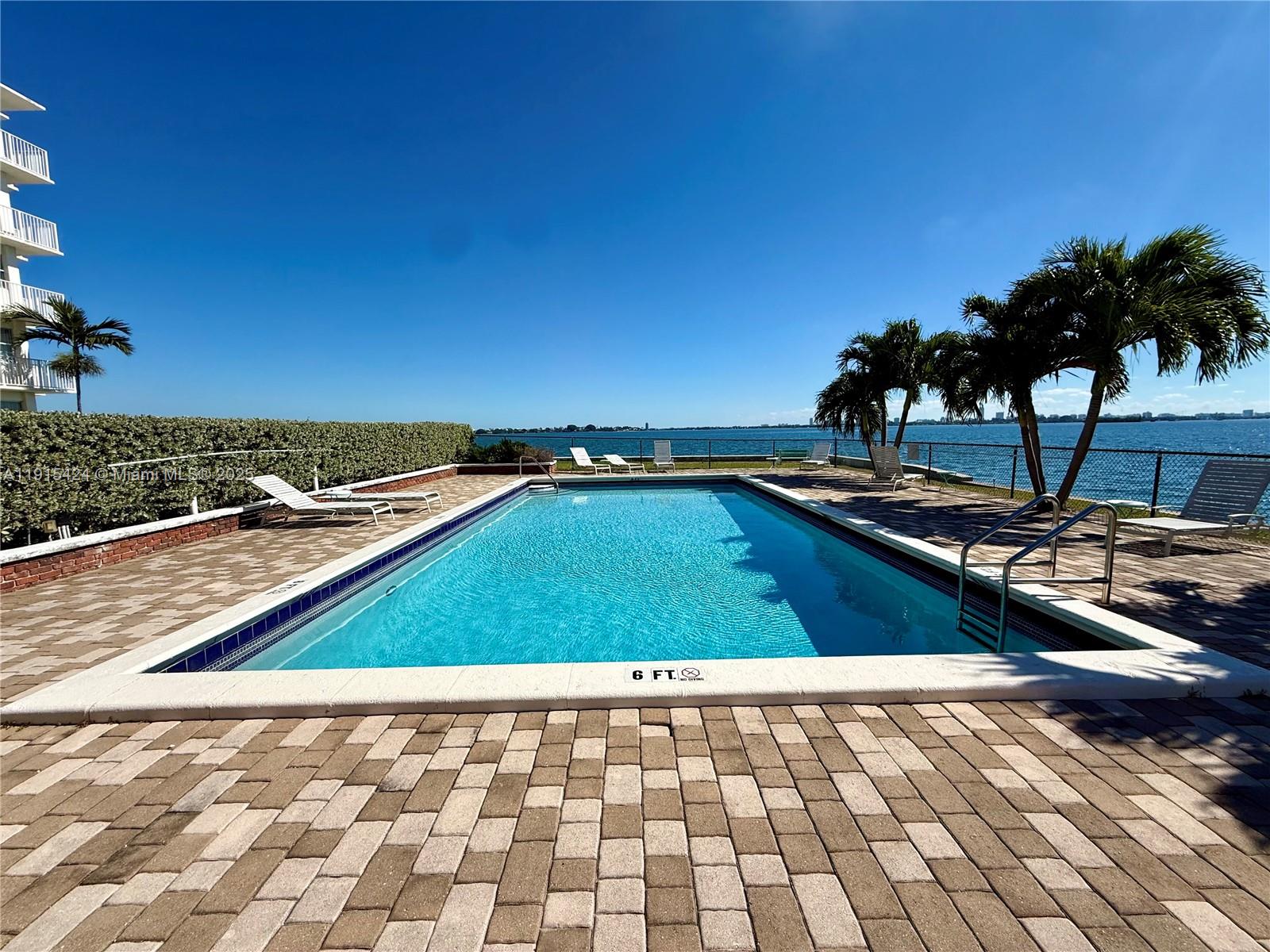 1700 NE 105th St #412 Miami Shores, FL 33138