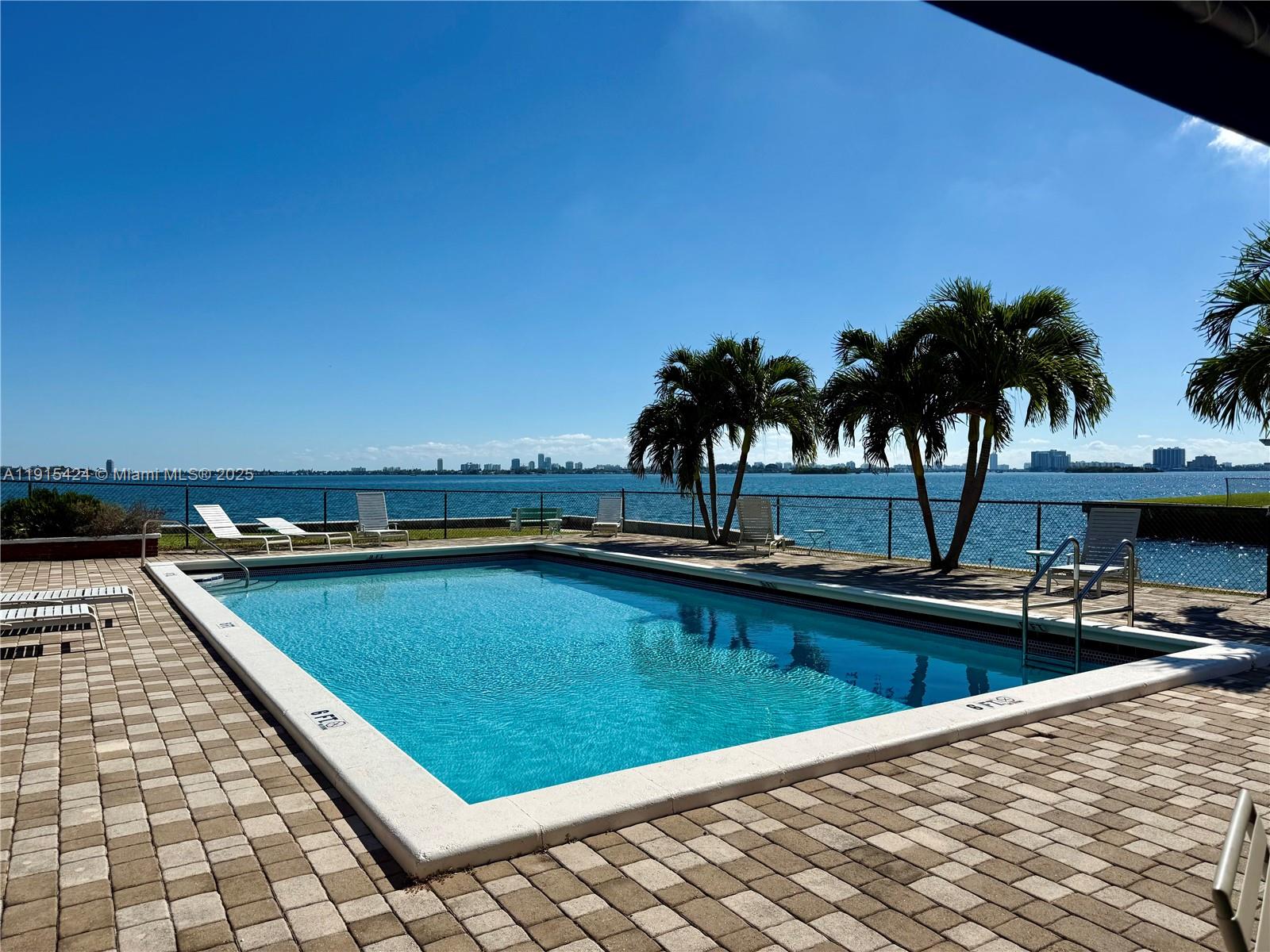 1700 NE 105th St #412 Miami Shores, FL 33138