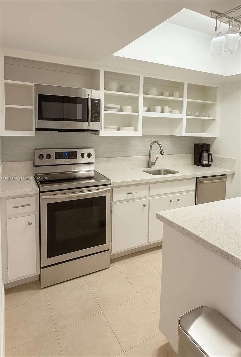 1700 NE 105th St #412 Miami Shores, FL 33138