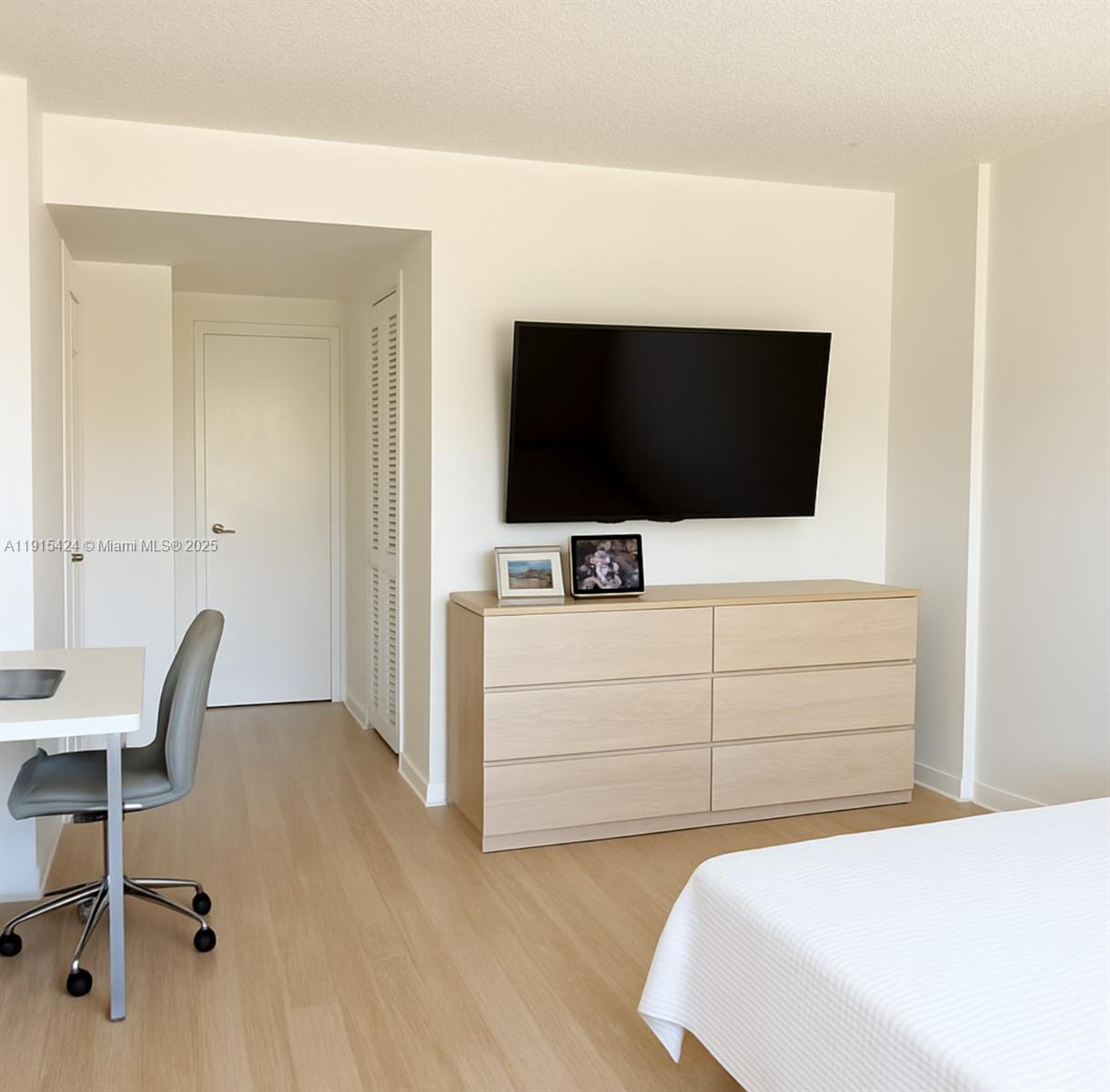 1700 NE 105th St #412 Miami Shores, FL 33138