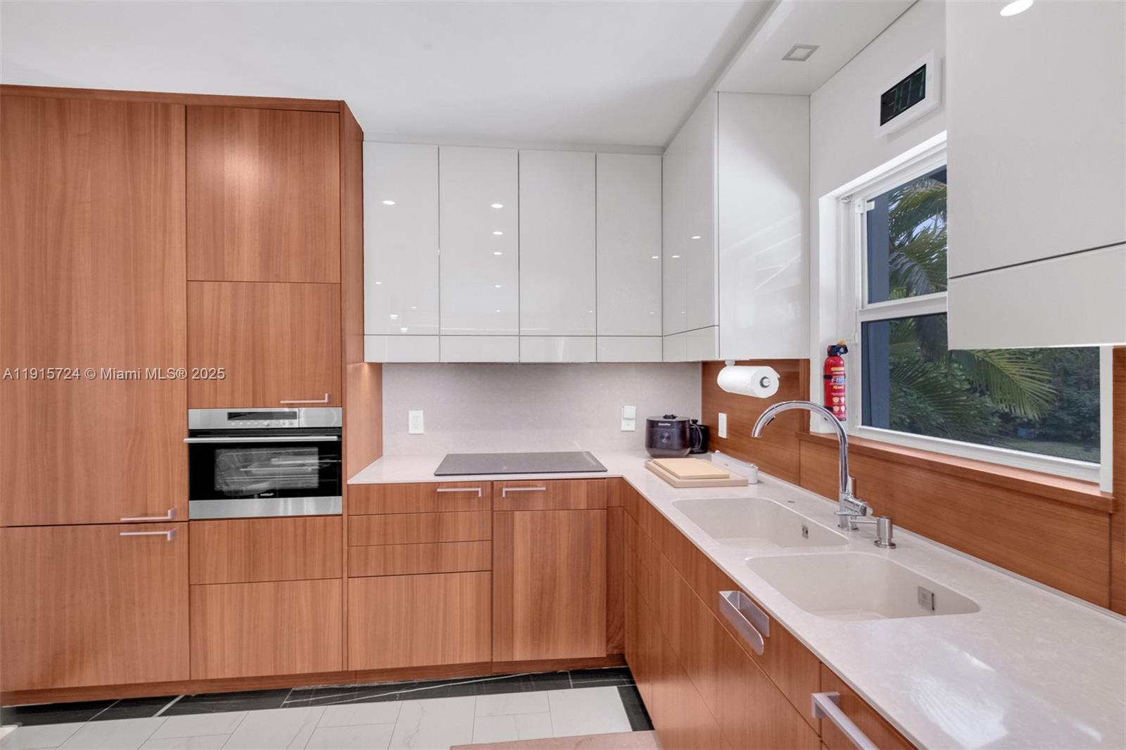 726 NE 17th Way Fort Lauderdale, FL 33304