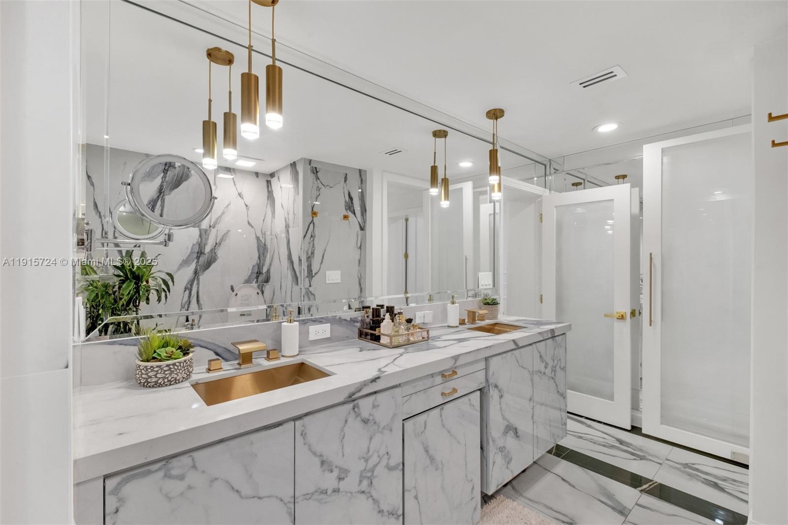 726 NE 17th Way Fort Lauderdale, FL 33304