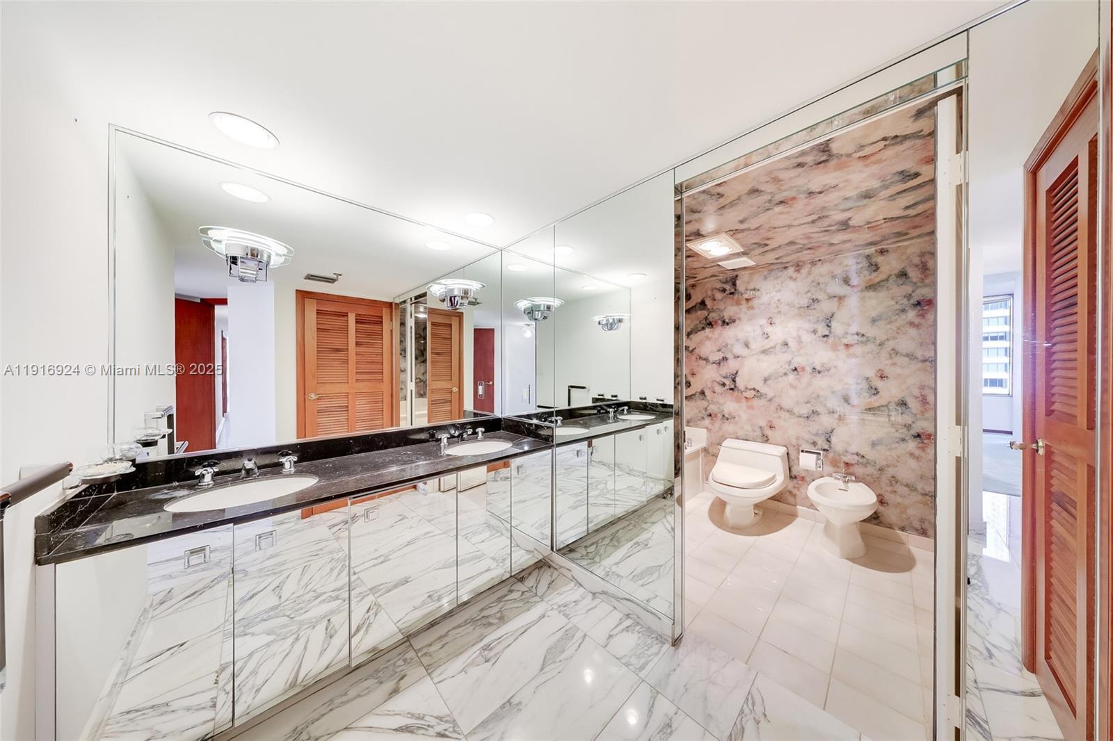 520 Brickell Key Dr #A1104 Miami, FL 33131