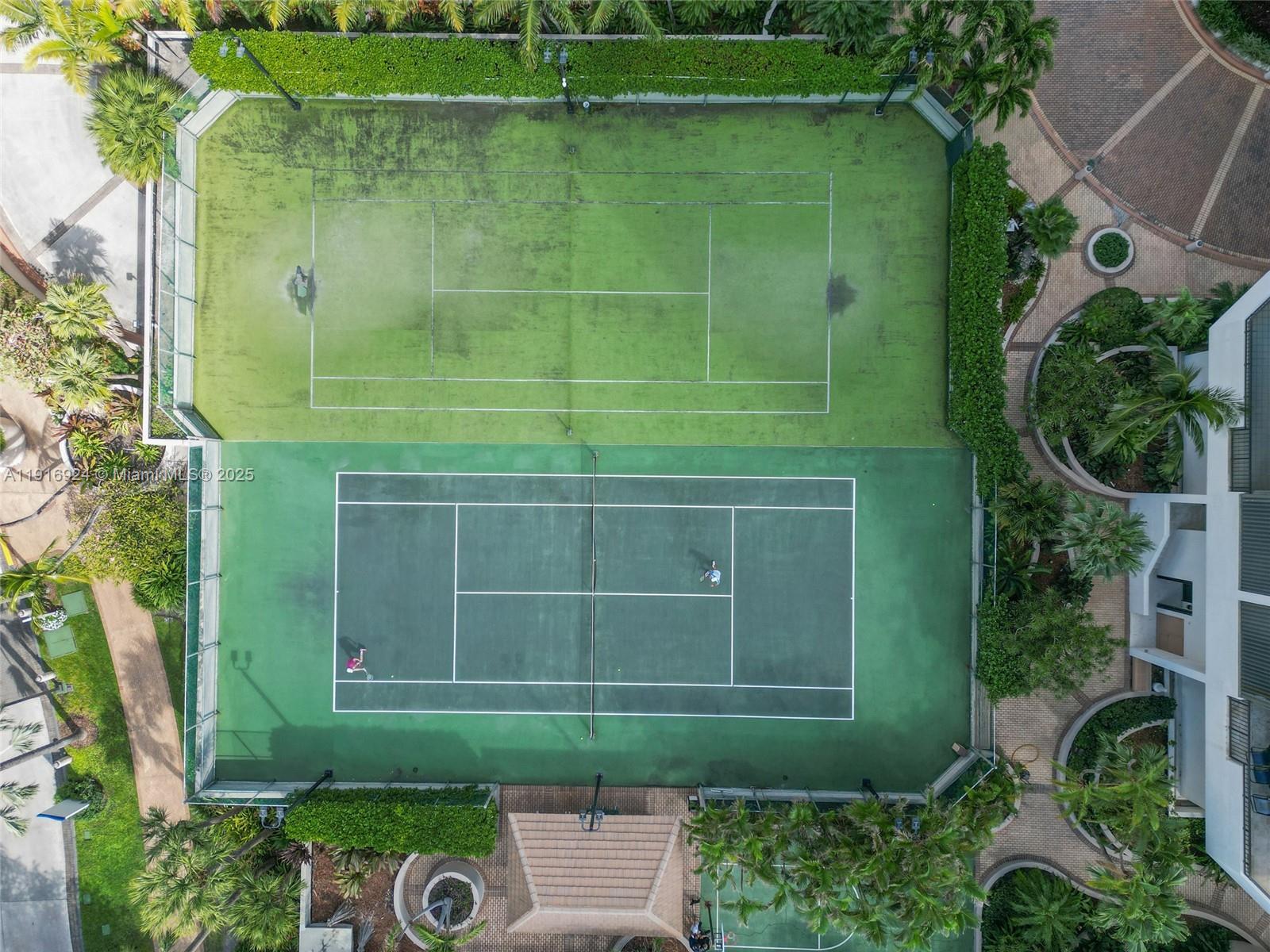 520 Brickell Key Dr #A1104 Miami, FL 33131