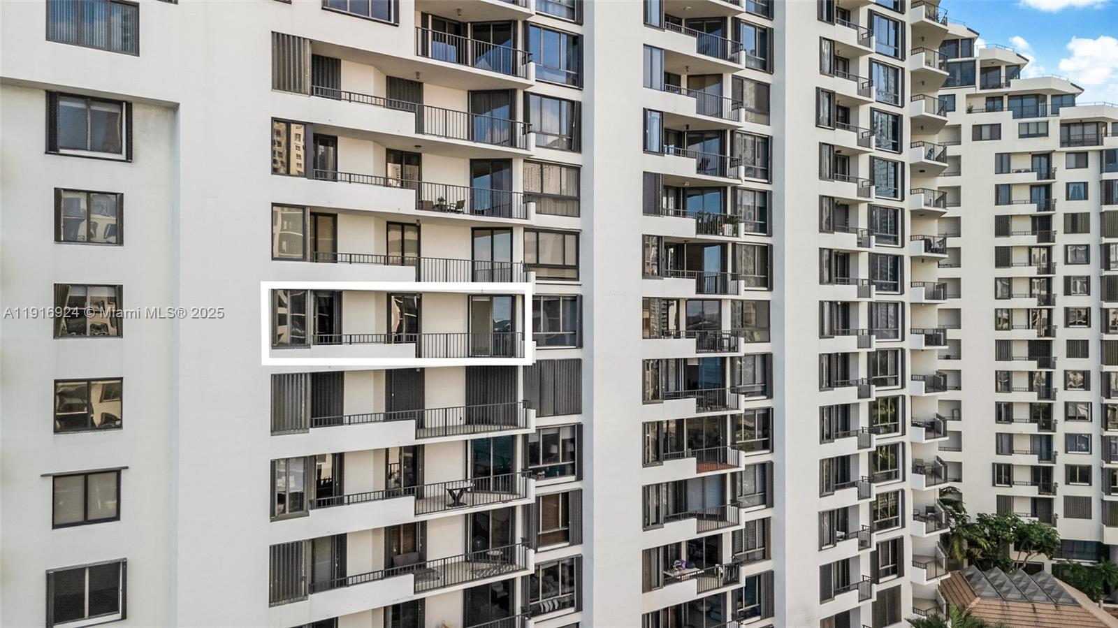 520 Brickell Key Dr #A1104 Miami, FL 33131